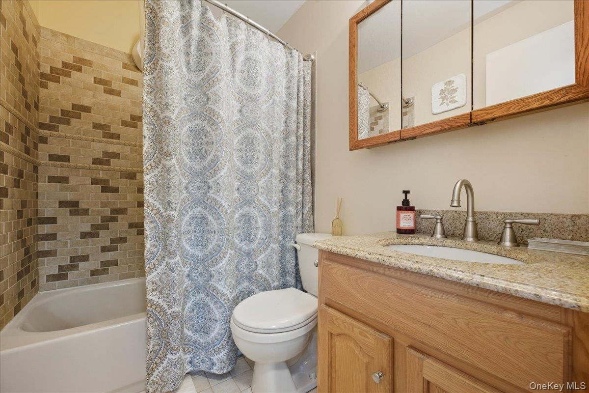 Single Family Grand  Suffolk County, NY 11731, MLS-915648-16