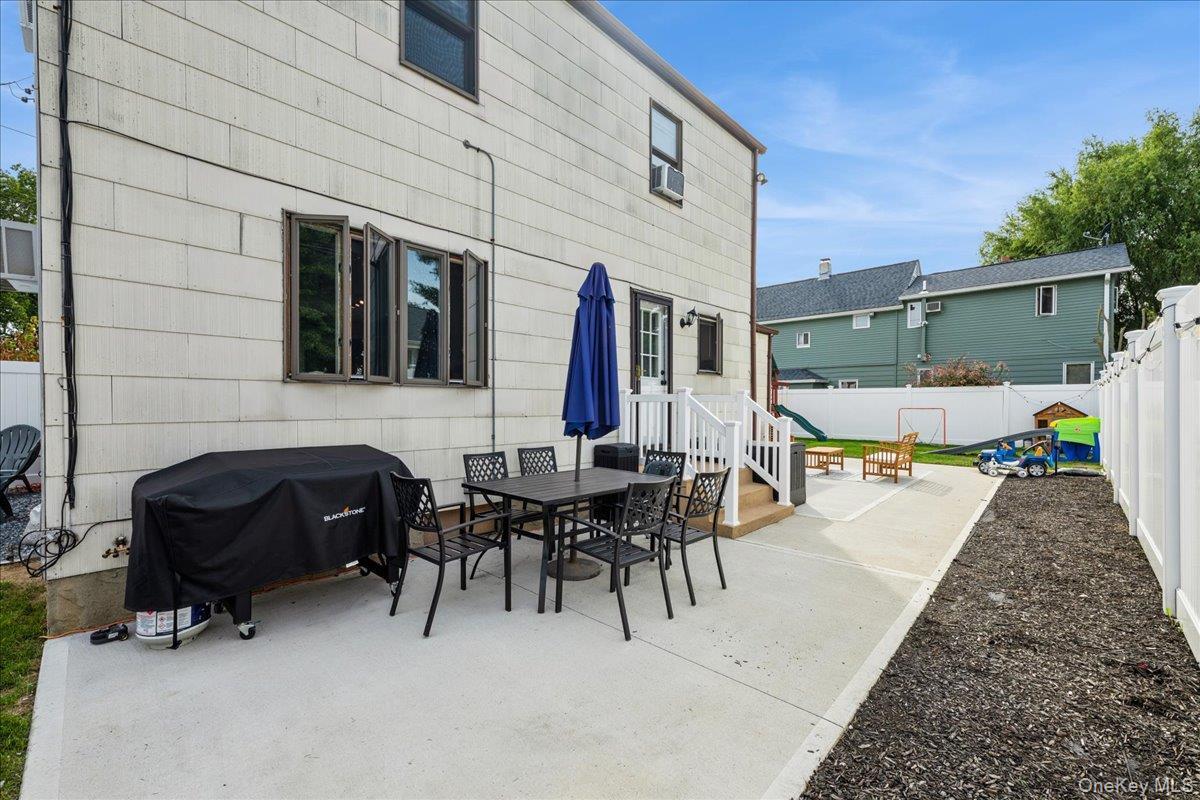 Single Family Grand  Suffolk County, NY 11731, MLS-915648-20