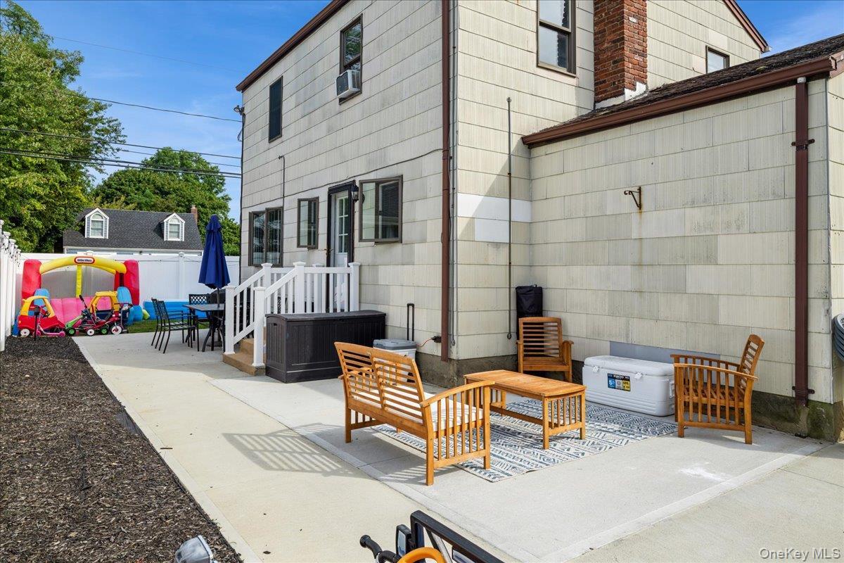 Single Family Grand  Suffolk County, NY 11731, MLS-915648-21