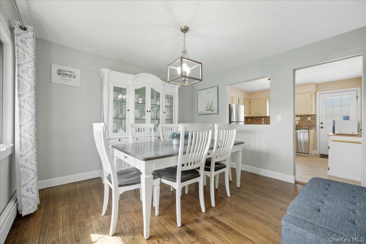 Single Family Grand  Suffolk County, NY 11731, MLS-915648-6