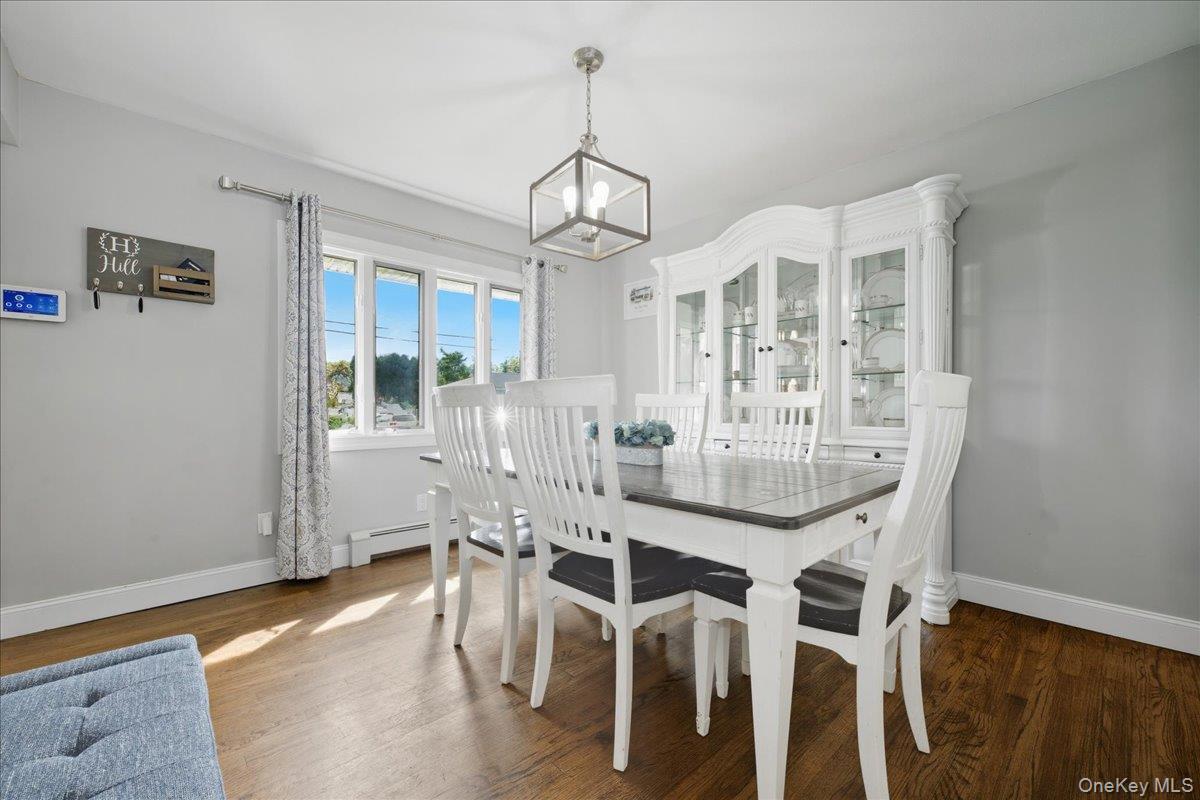 Single Family Grand  Suffolk County, NY 11731, MLS-915648-7