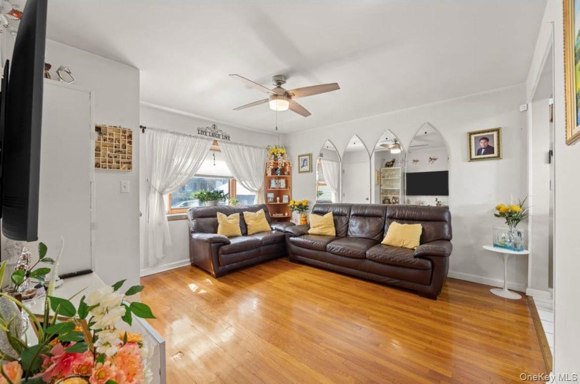 Single Family 250th  Queens, NY 11422, MLS-915659-10