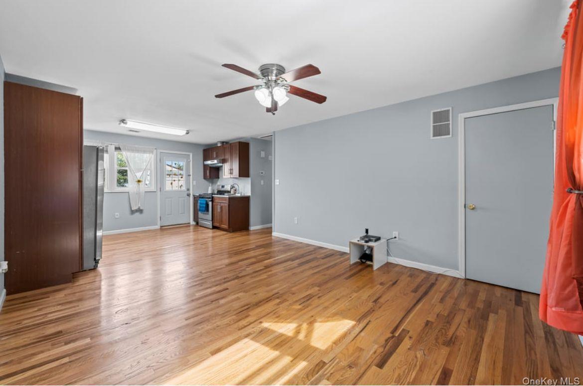 Single Family 250th  Queens, NY 11422, MLS-915659-18