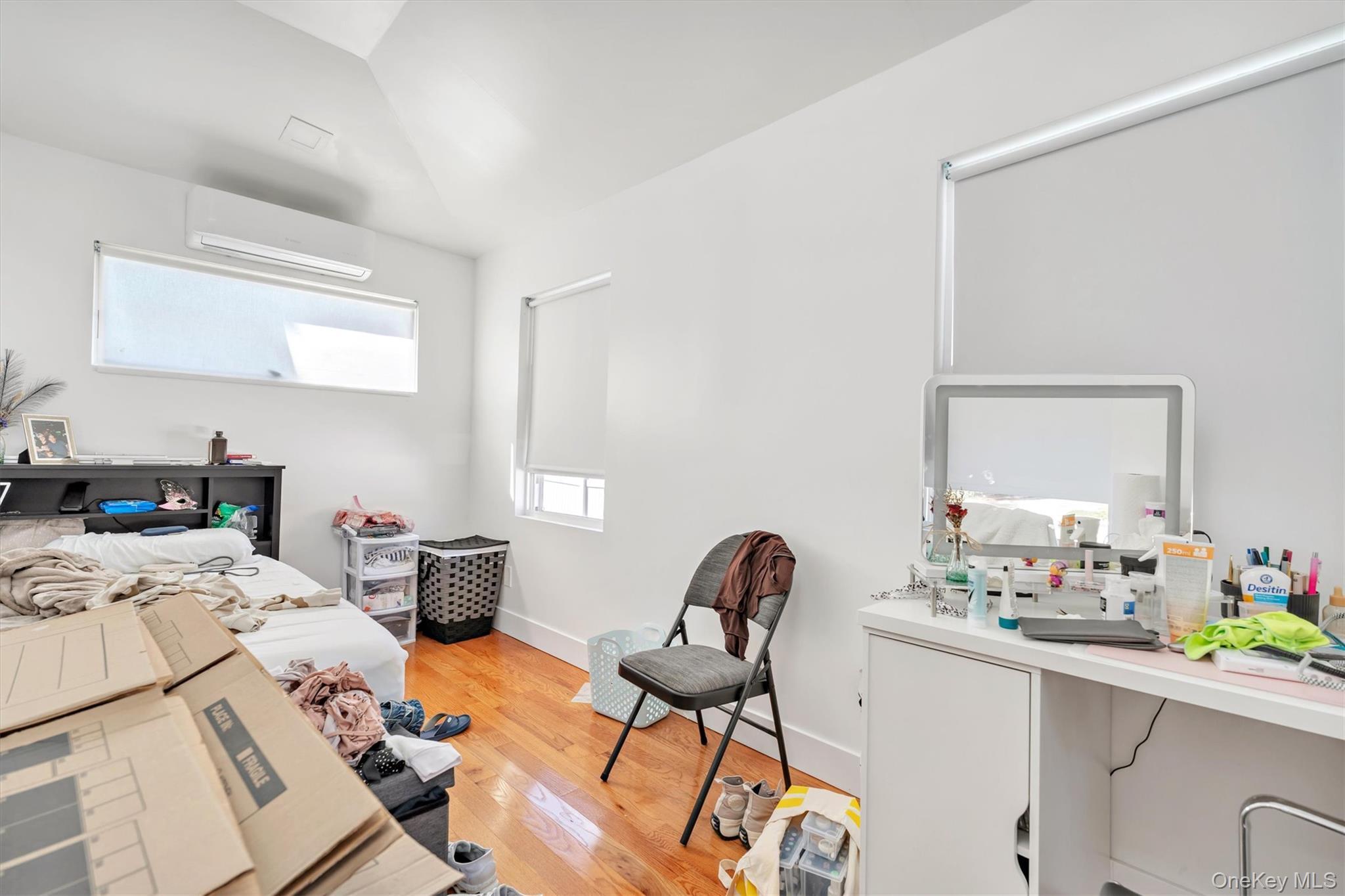 Single Family Southside  Nassau County, NY 11520, MLS-915660-22