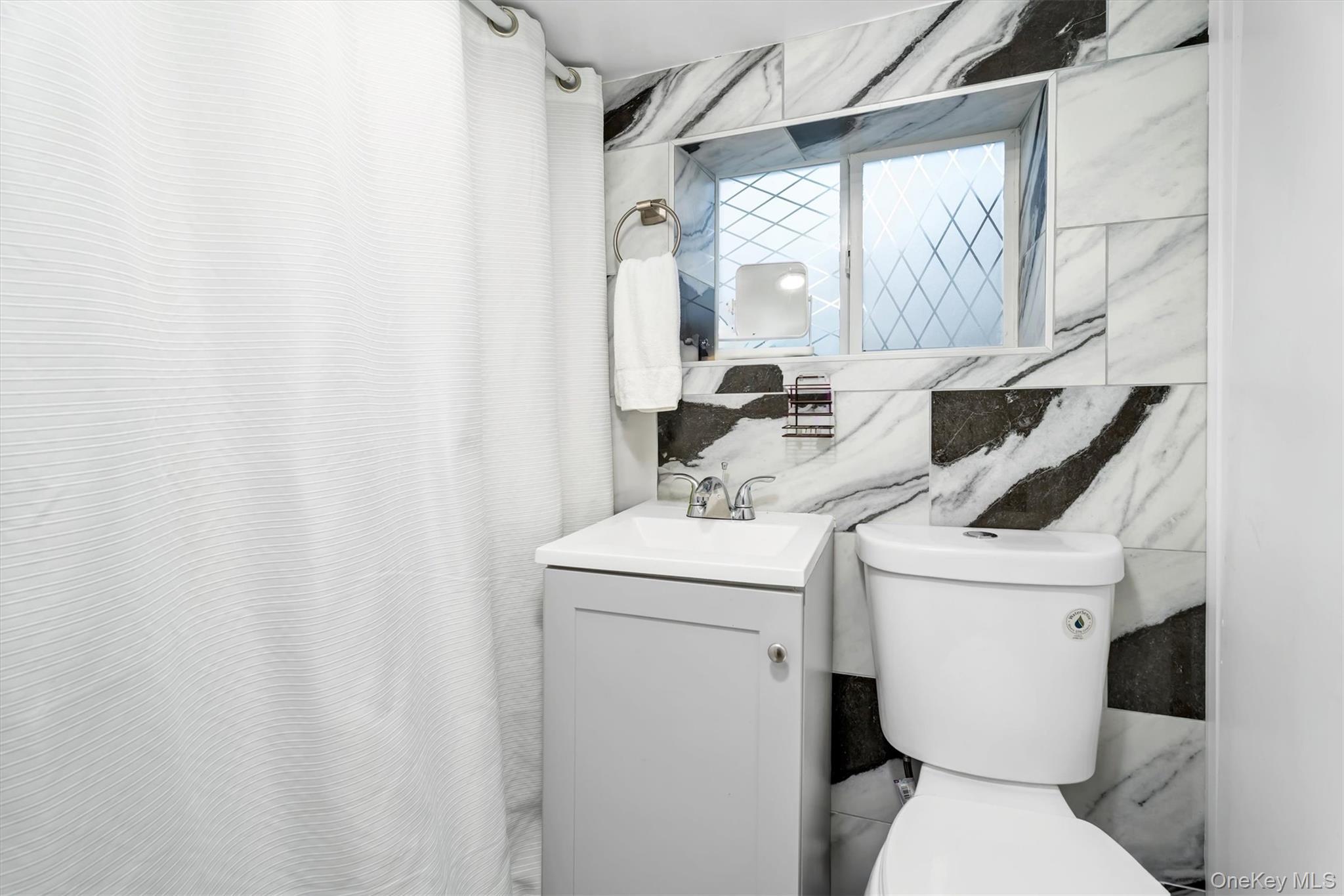 Single Family Southside  Nassau County, NY 11520, MLS-915660-29