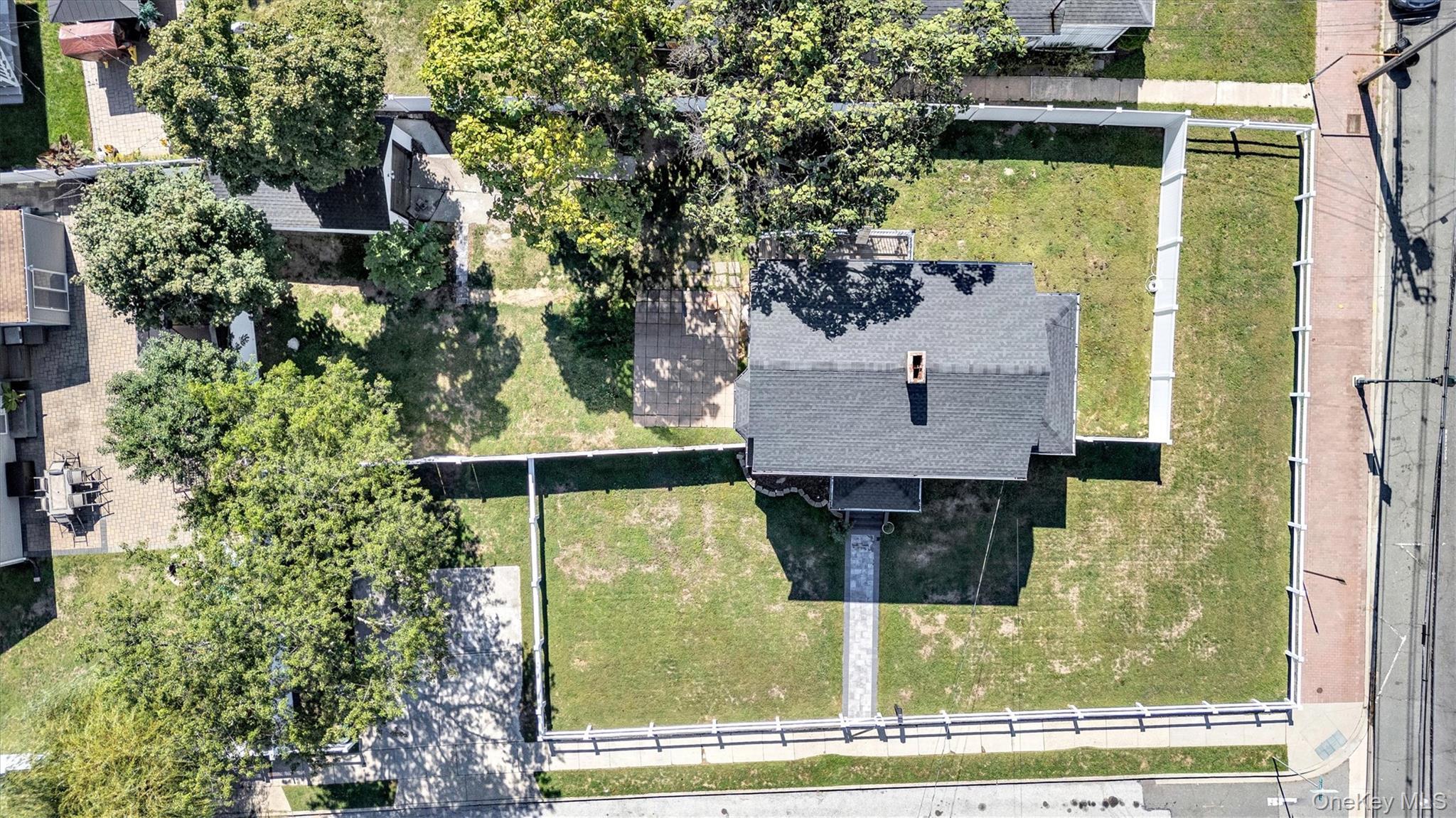 Single Family Southside  Nassau County, NY 11520, MLS-915660-6