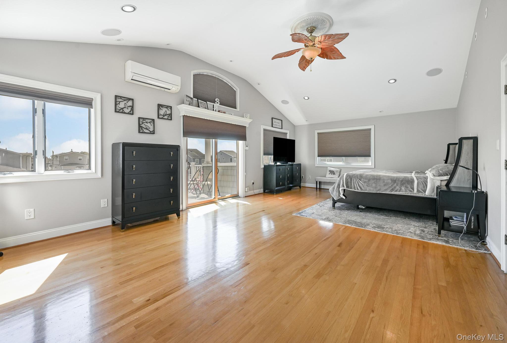 Single Family Somerset  Nassau County, NY 11783, MLS-915662-15