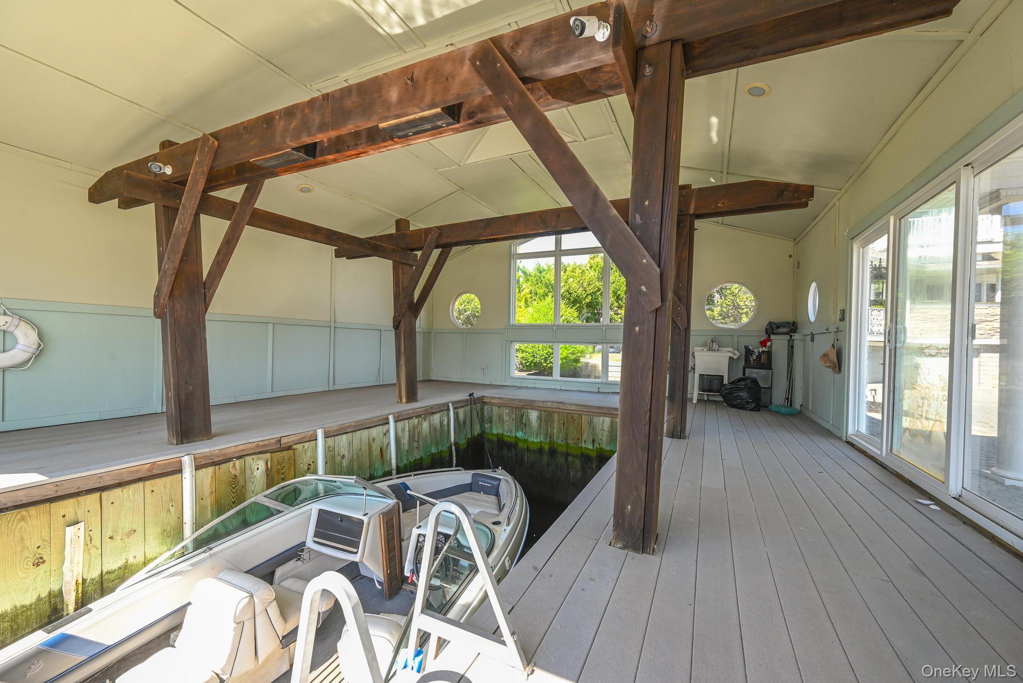 Single Family Somerset  Nassau County, NY 11783, MLS-915662-35