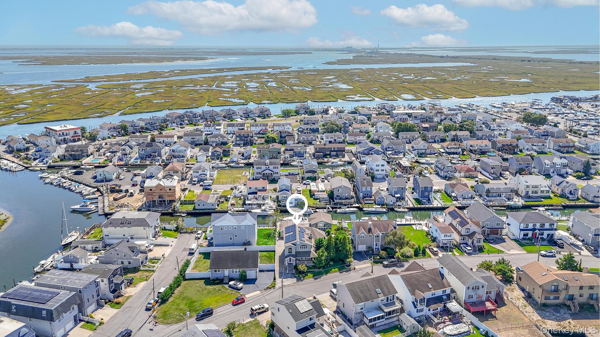 Single Family Somerset  Nassau County, NY 11783, MLS-915662-38