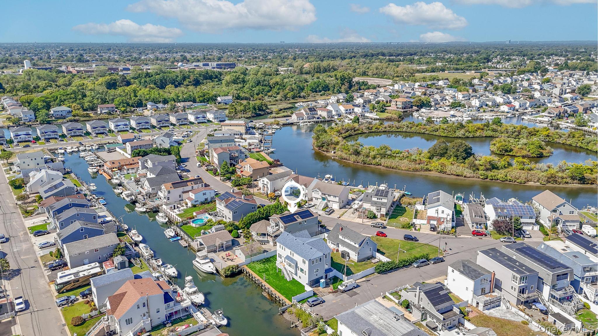 Single Family Somerset  Nassau County, NY 11783, MLS-915662-39