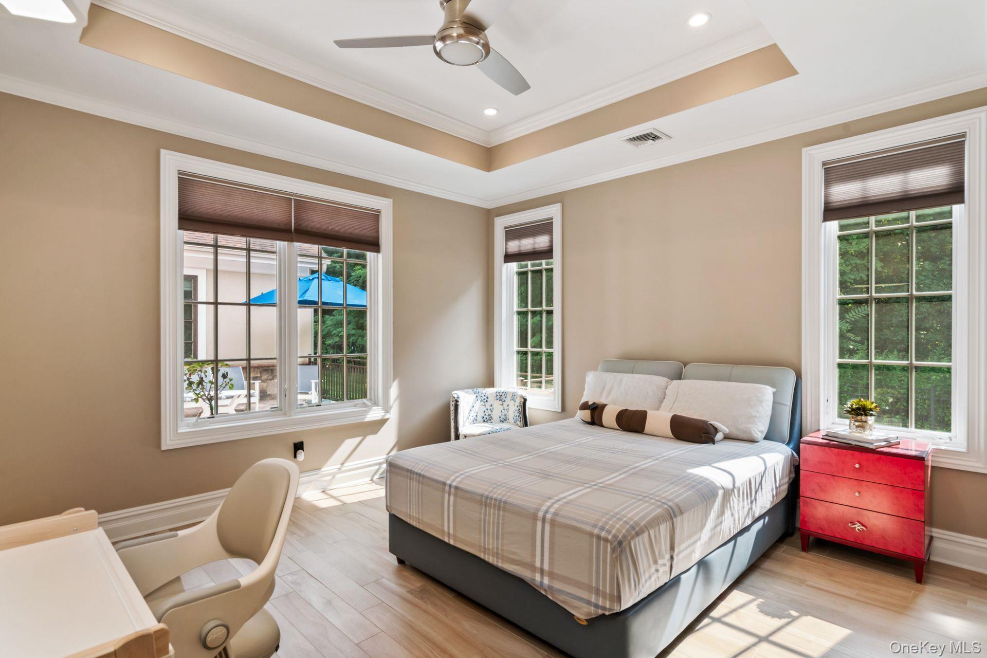 Single Family Buckingham Nassau County, NY 11791, MLS-915666-28