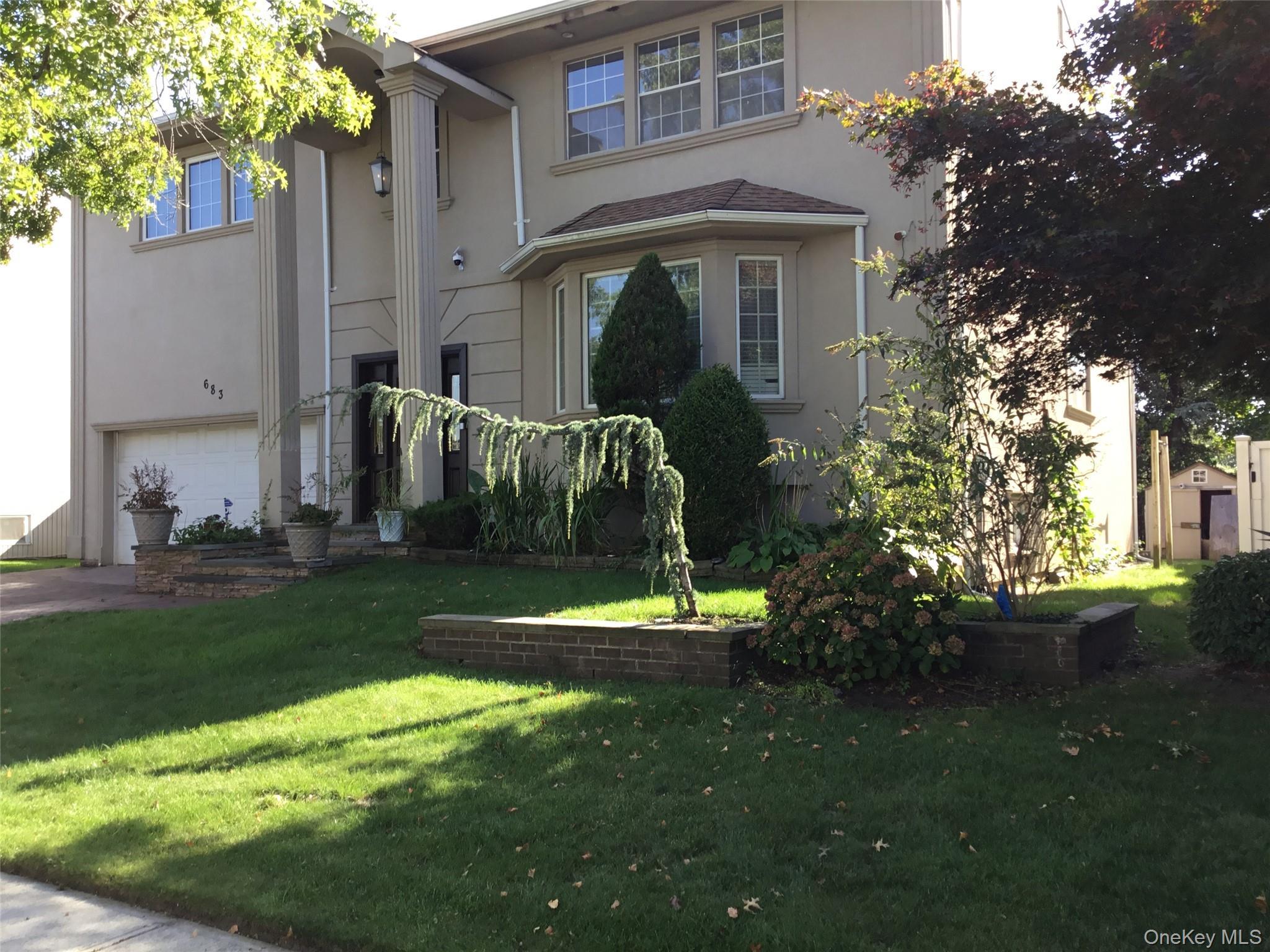 Single Family Van Dam Nassau County, NY 11581-3521, MLS-915700-2