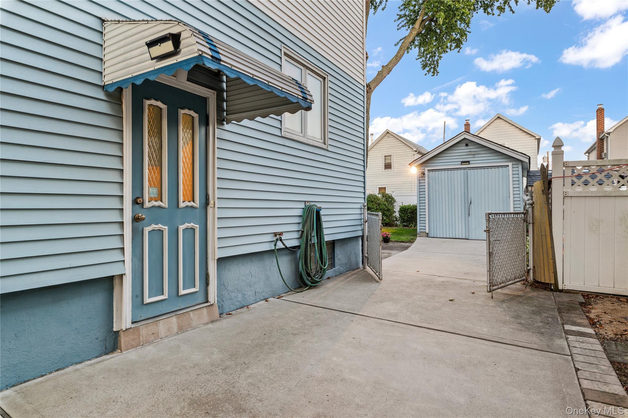 Single Family Haven  Nassau County, NY 11580, MLS-915701-13