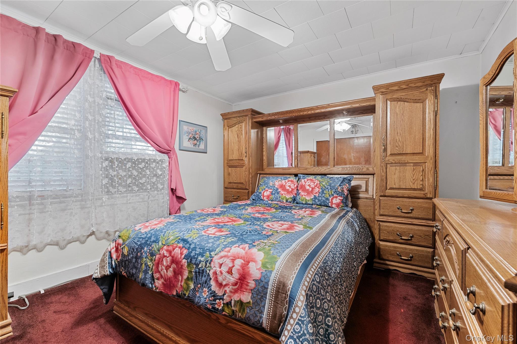 Single Family Haven  Nassau County, NY 11580, MLS-915701-8