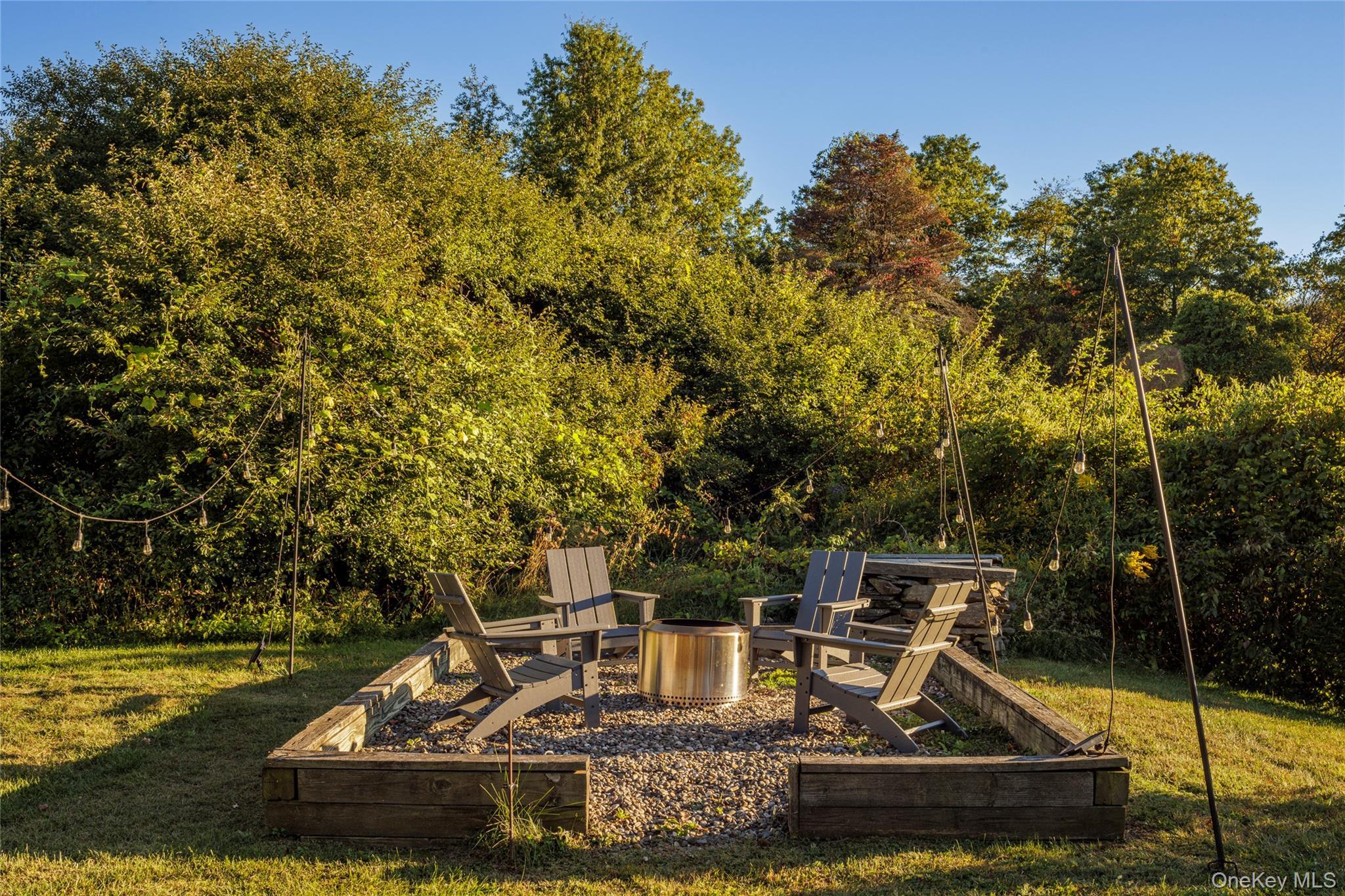 Single Family Wey Dutchess County, NY 12572, MLS-915708-21