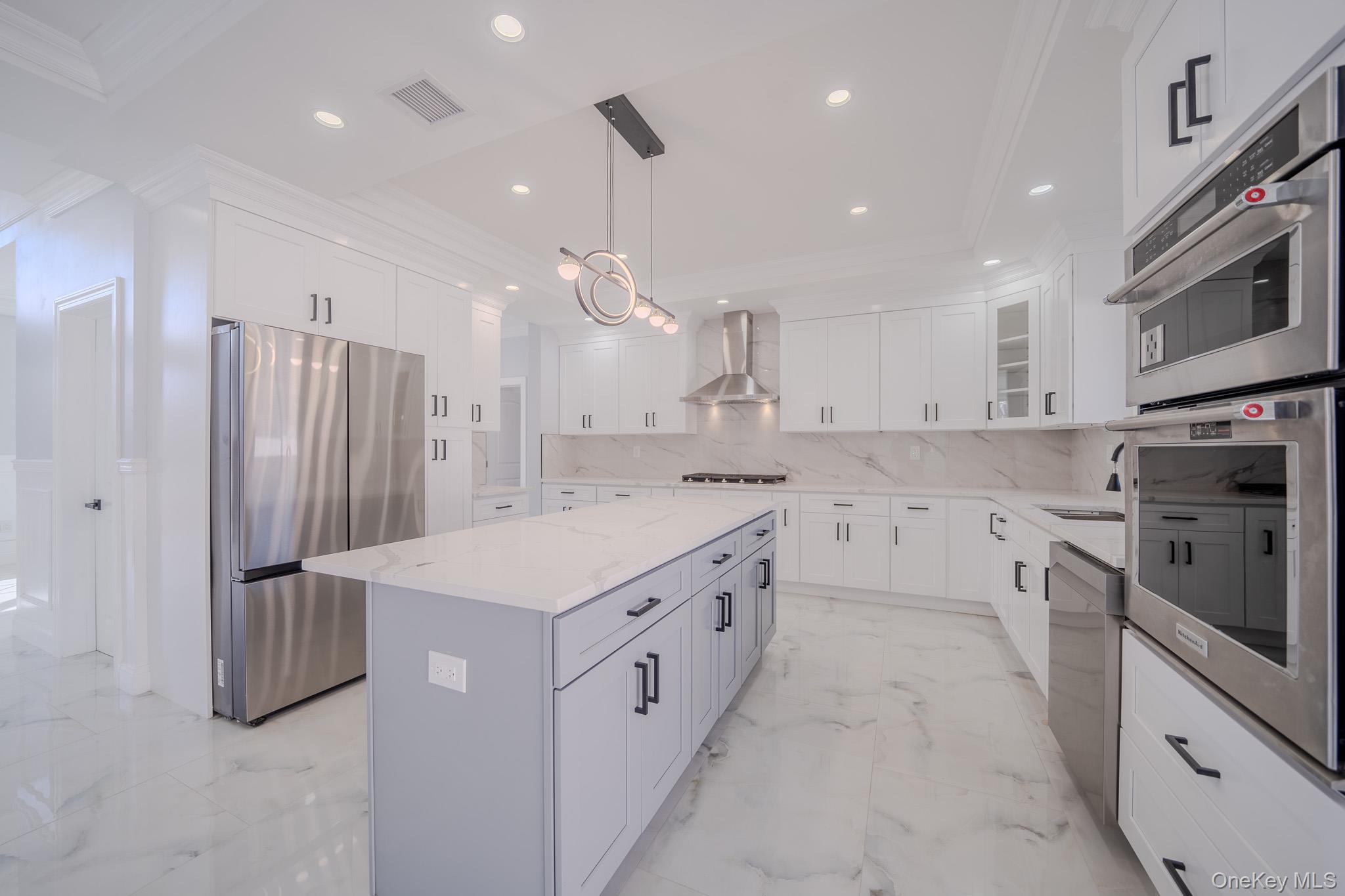 Single Family Spruce Nassau County, NY 11801, MLS-915728-14