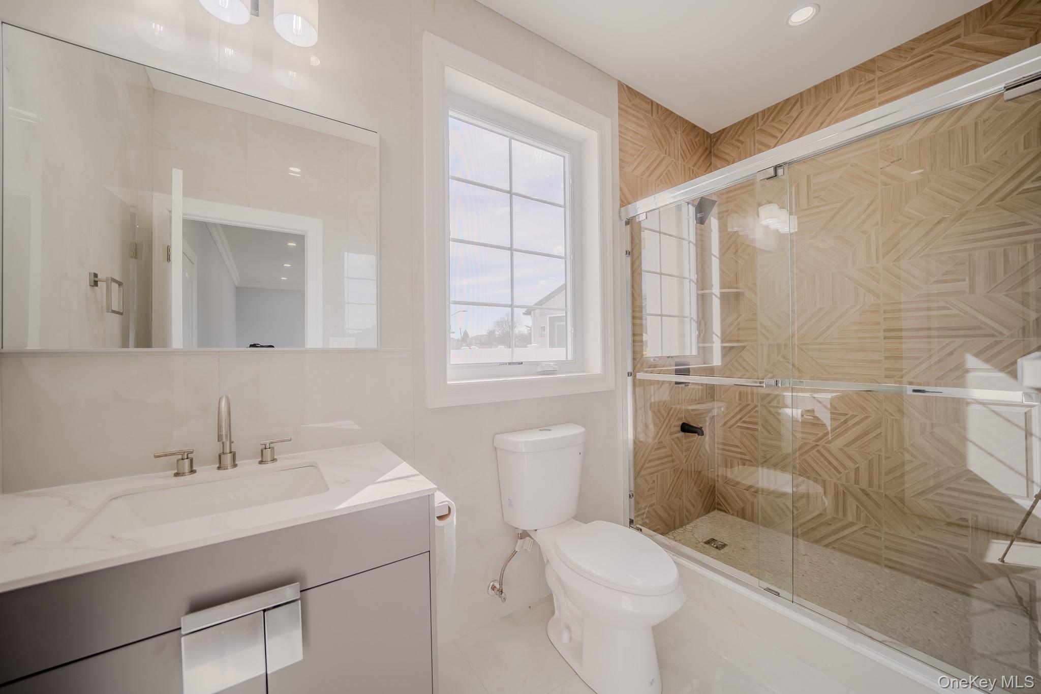 Single Family Spruce Nassau County, NY 11801, MLS-915728-17