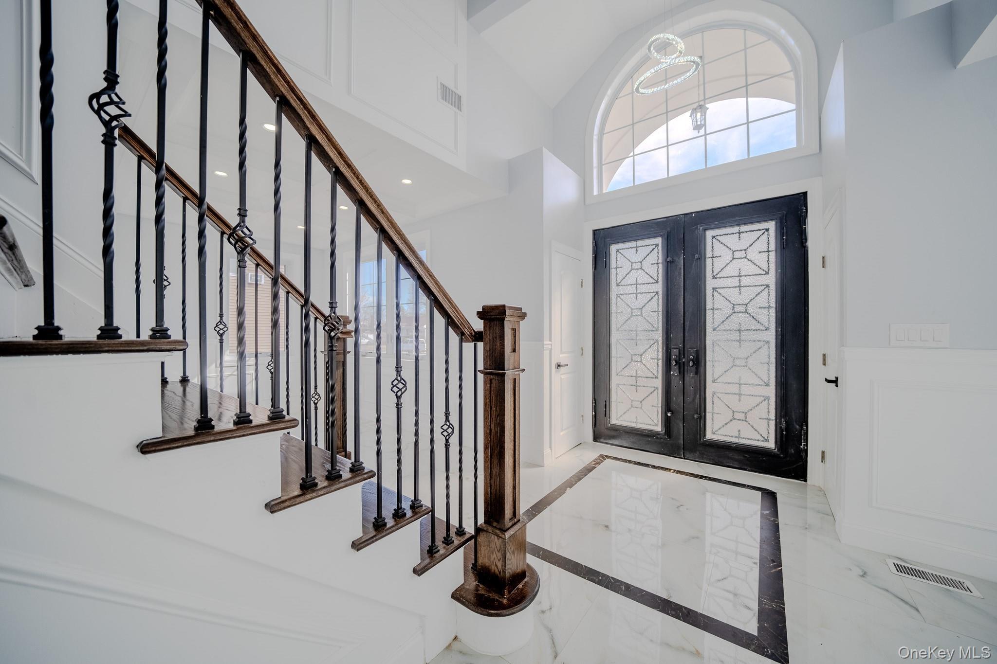 Single Family Spruce Nassau County, NY 11801, MLS-915728-5