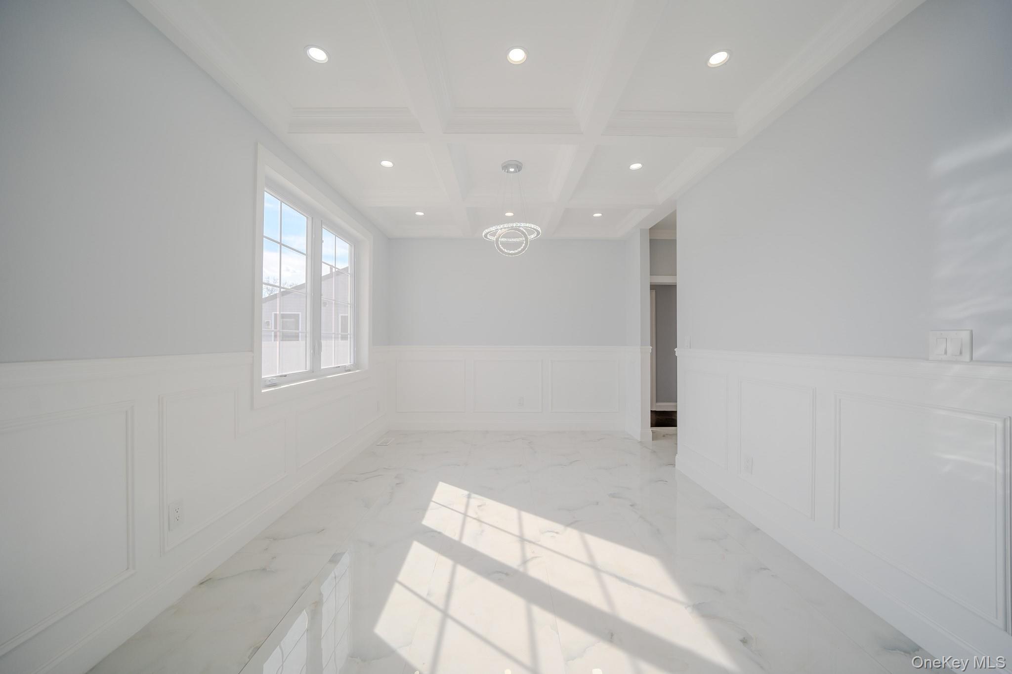 Single Family Spruce Nassau County, NY 11801, MLS-915728-8