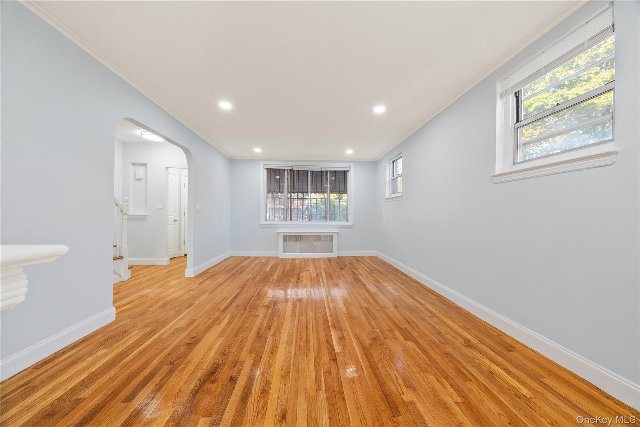 Single Family 214th Bronx, NY 10469, MLS-915746-10