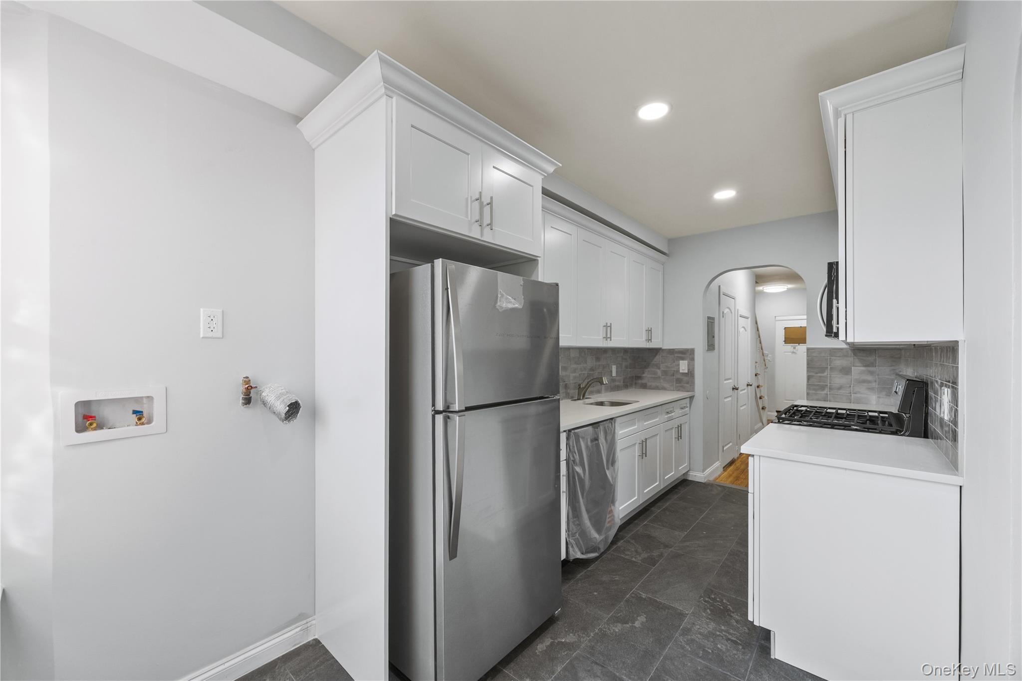 Single Family 214th Bronx, NY 10469, MLS-915746-14