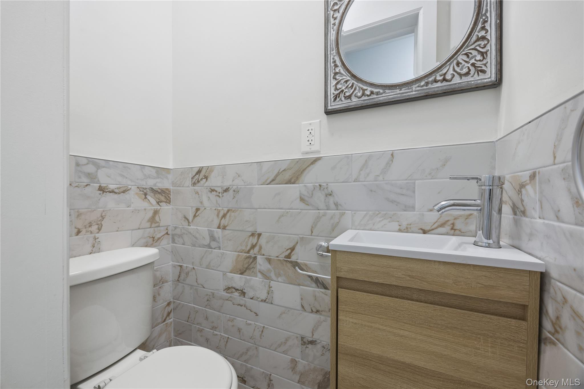 Single Family 214th Bronx, NY 10469, MLS-915746-16