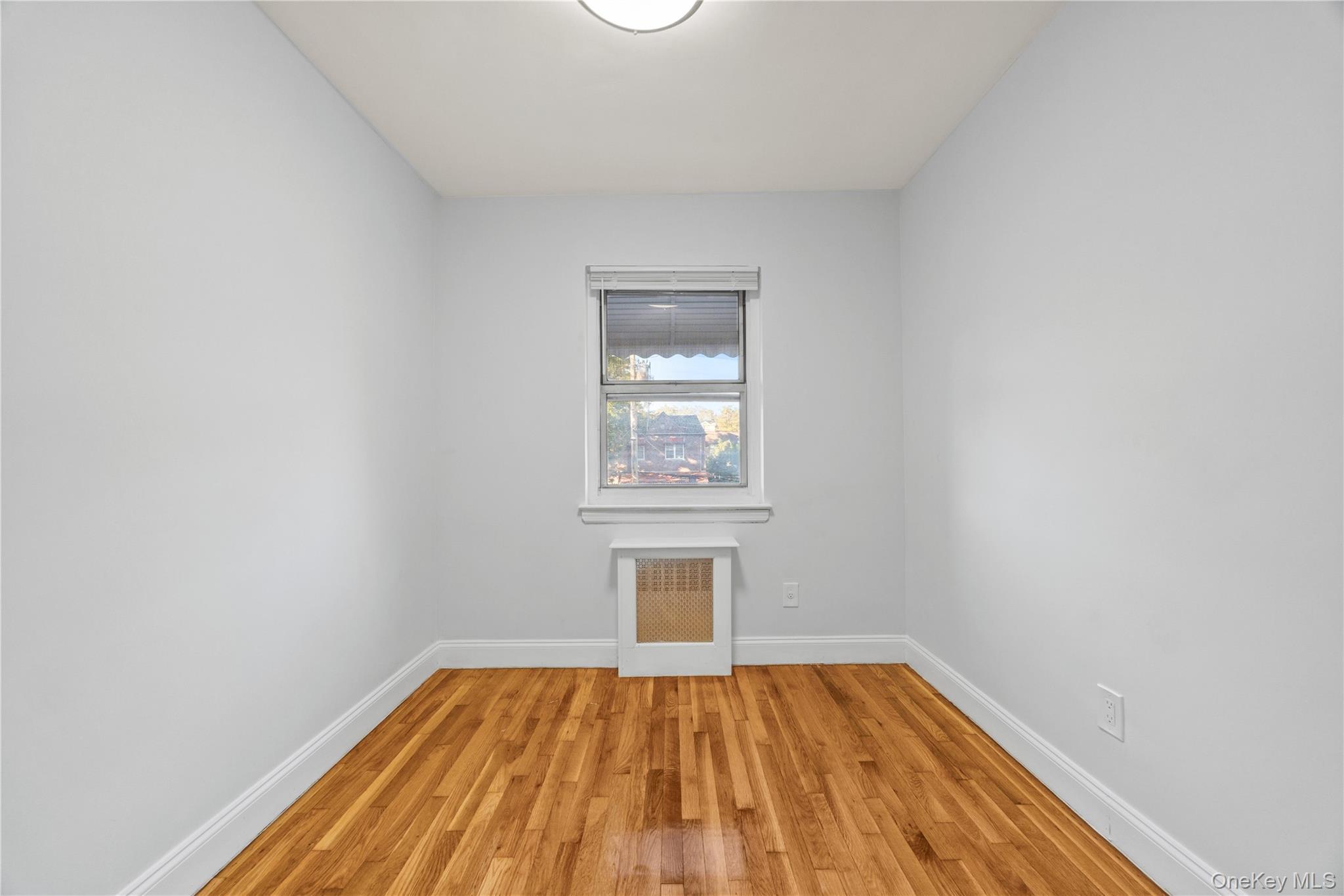 Single Family 214th Bronx, NY 10469, MLS-915746-19