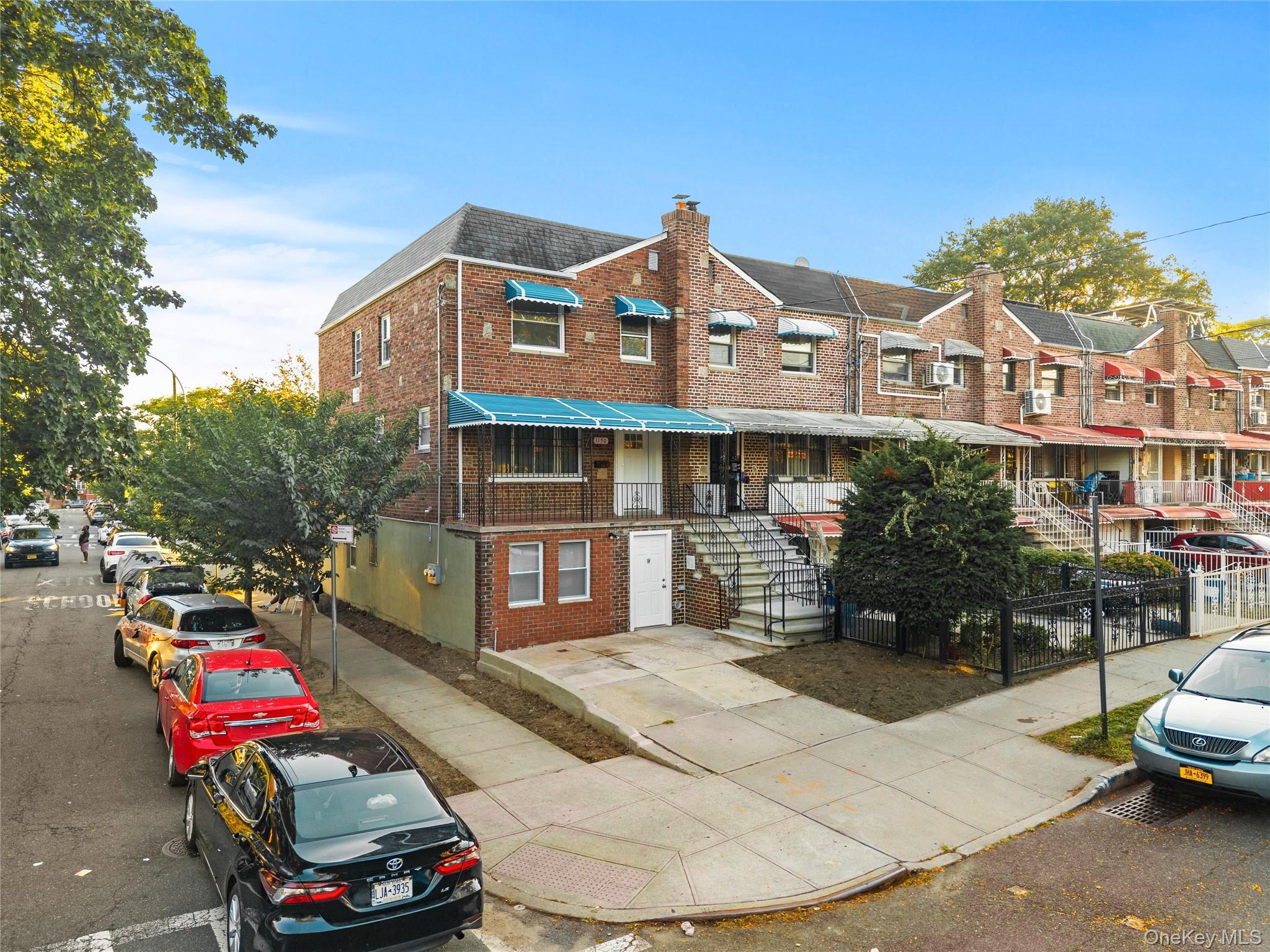 Single Family 214th Bronx, NY 10469, MLS-915746-2