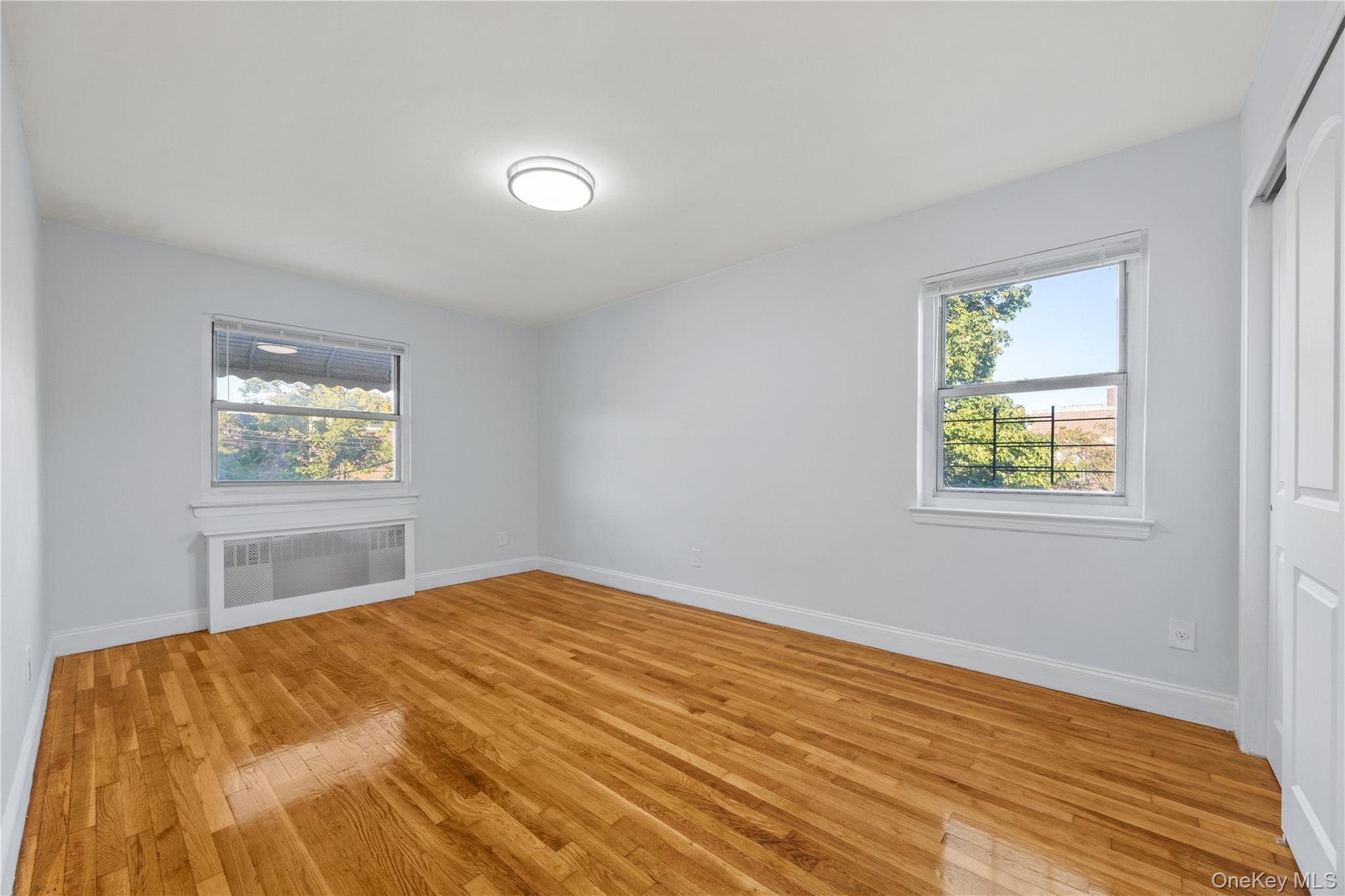 Single Family 214th Bronx, NY 10469, MLS-915746-21