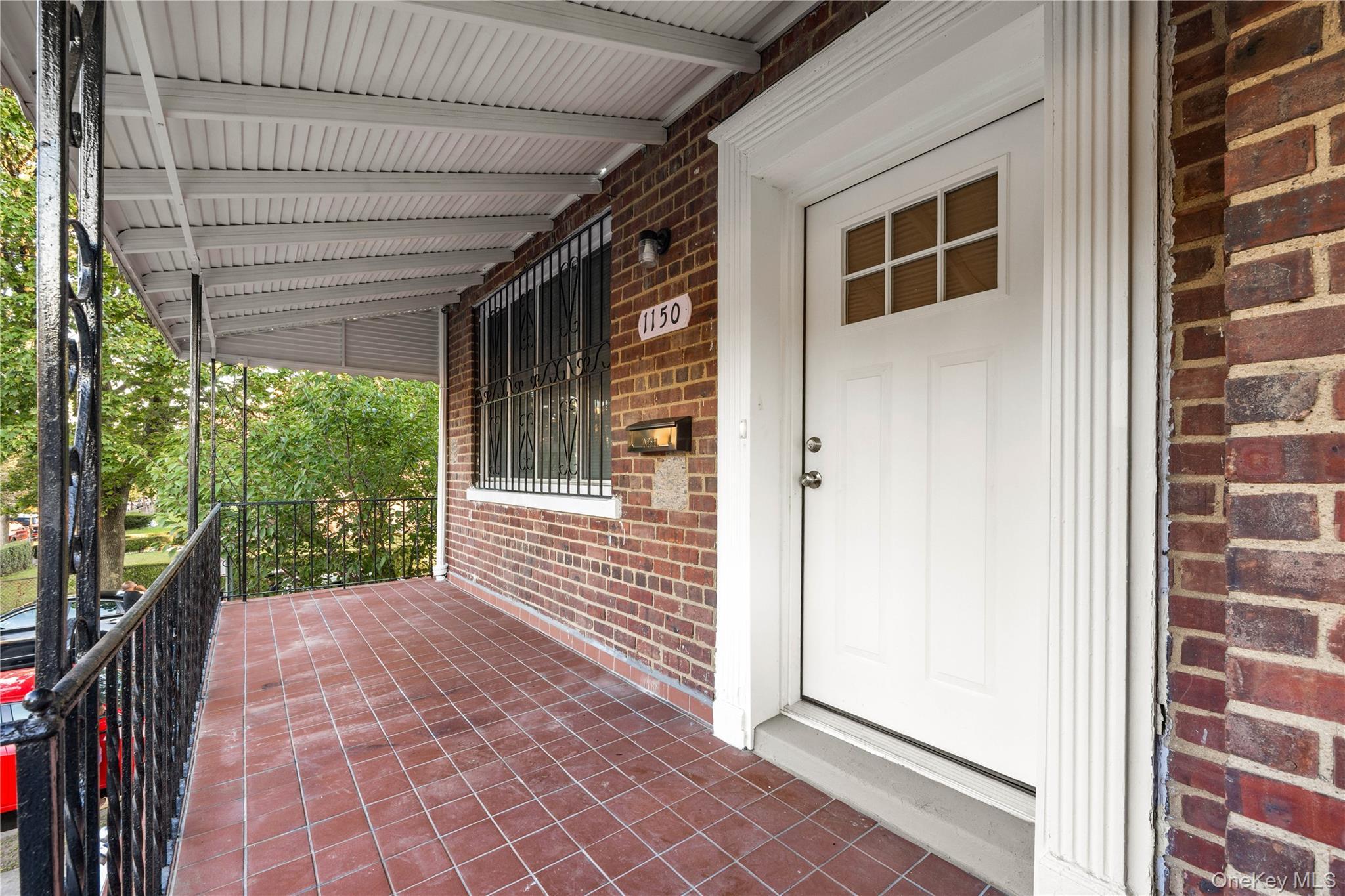 Single Family 214th Bronx, NY 10469, MLS-915746-25