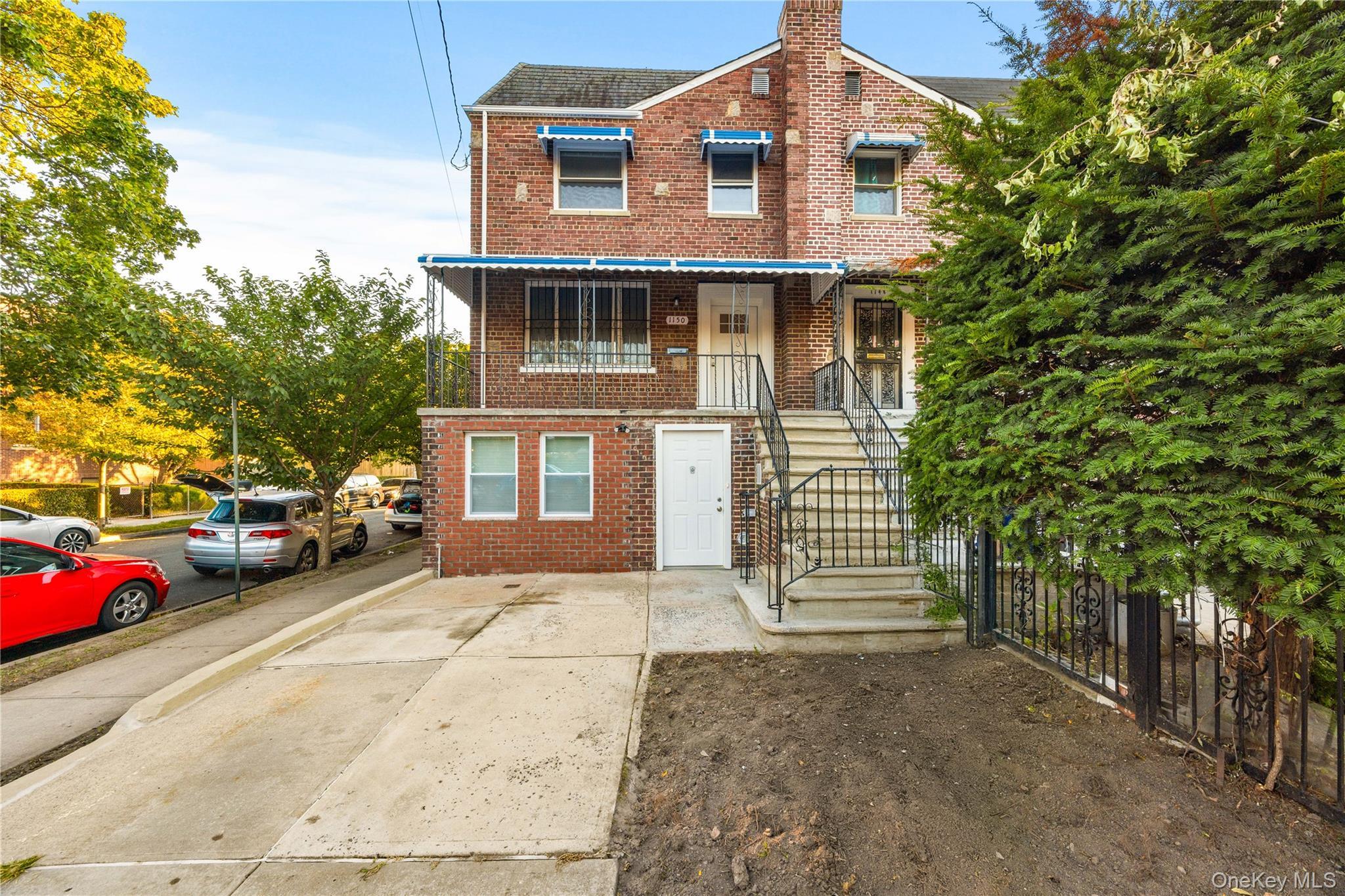 Single Family 214th  Bronx, NY 10469, MLS-915746-26
