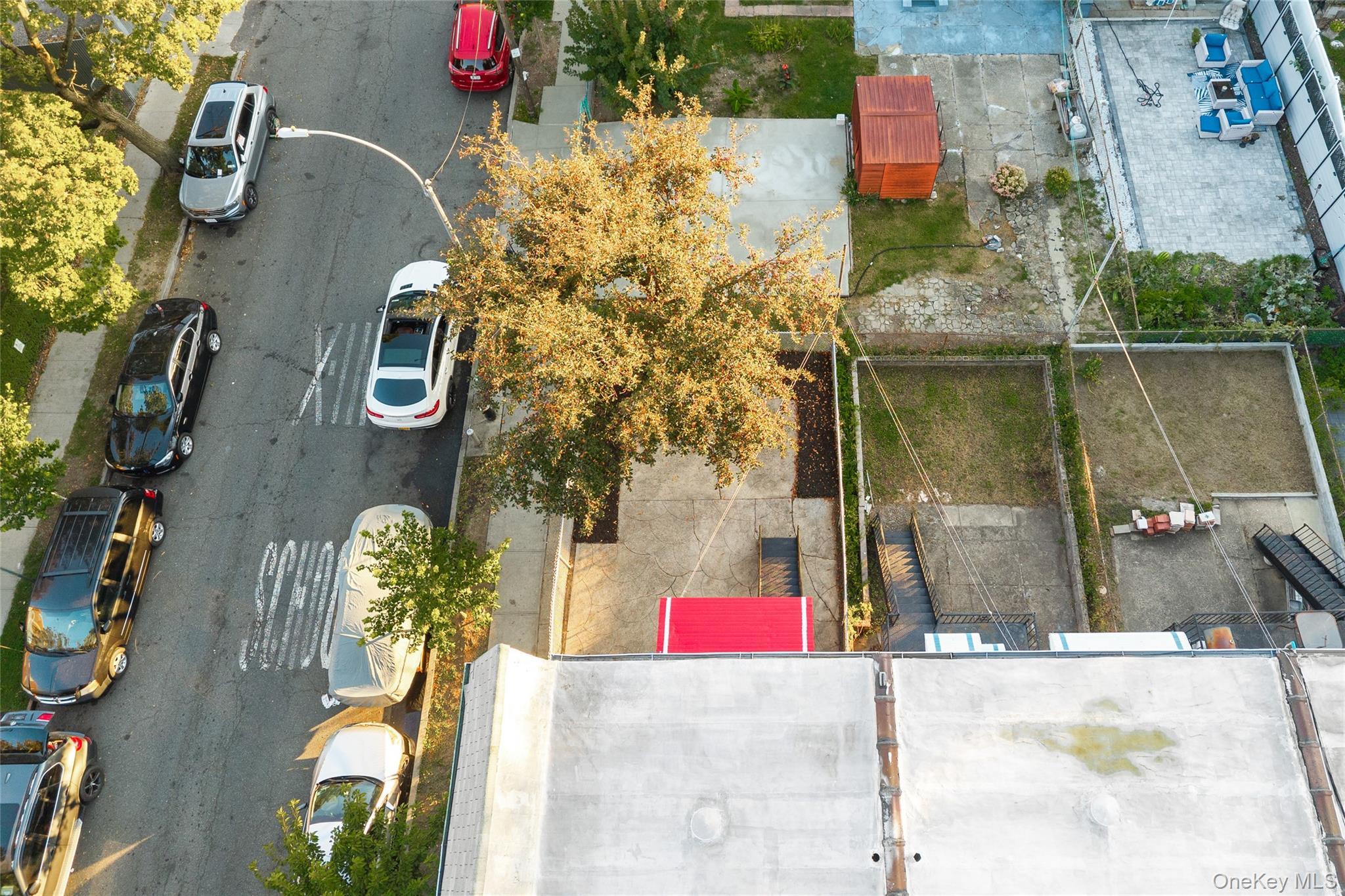 Single Family 214th Bronx, NY 10469, MLS-915746-3