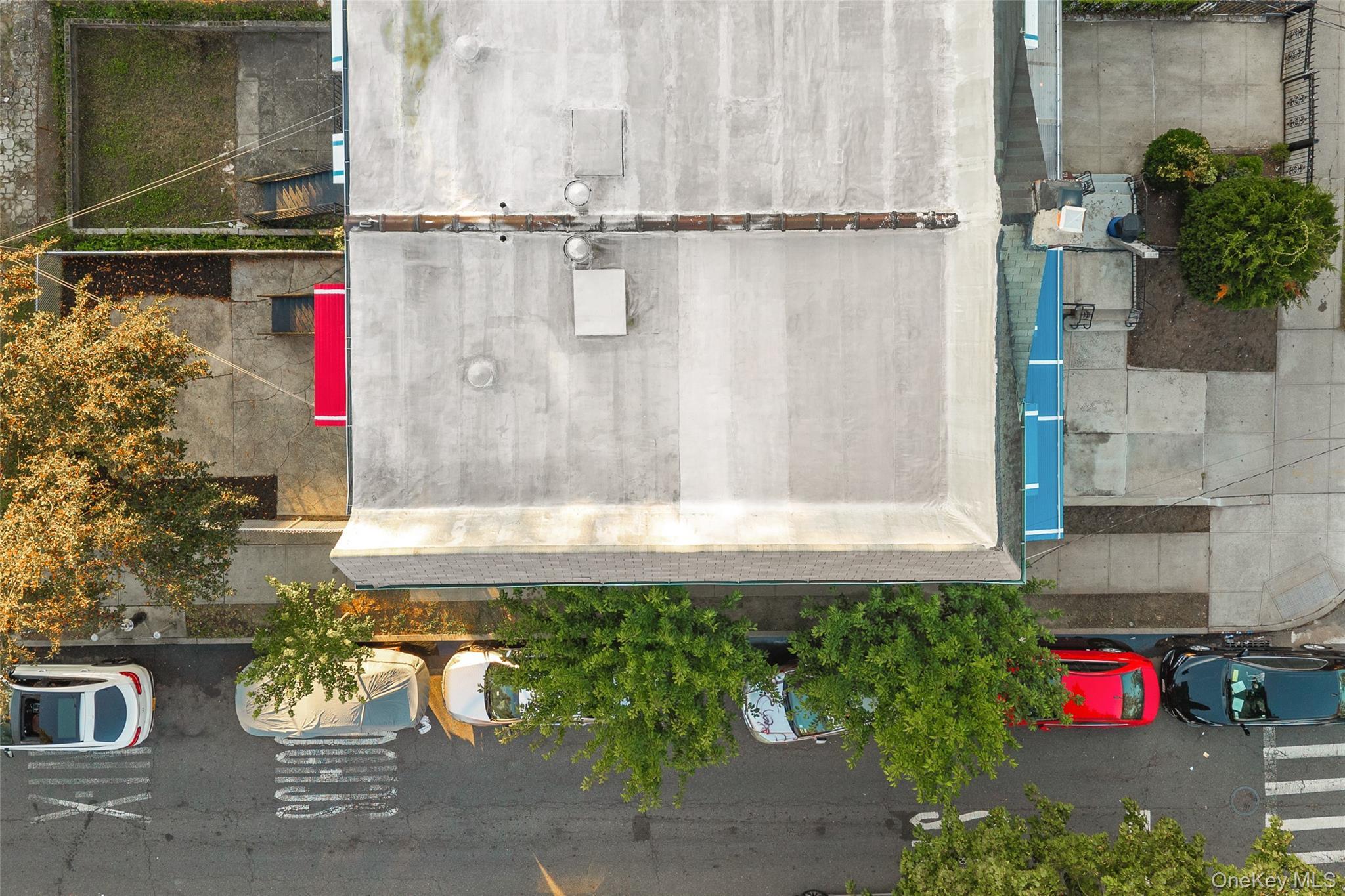 Single Family 214th Bronx, NY 10469, MLS-915746-4