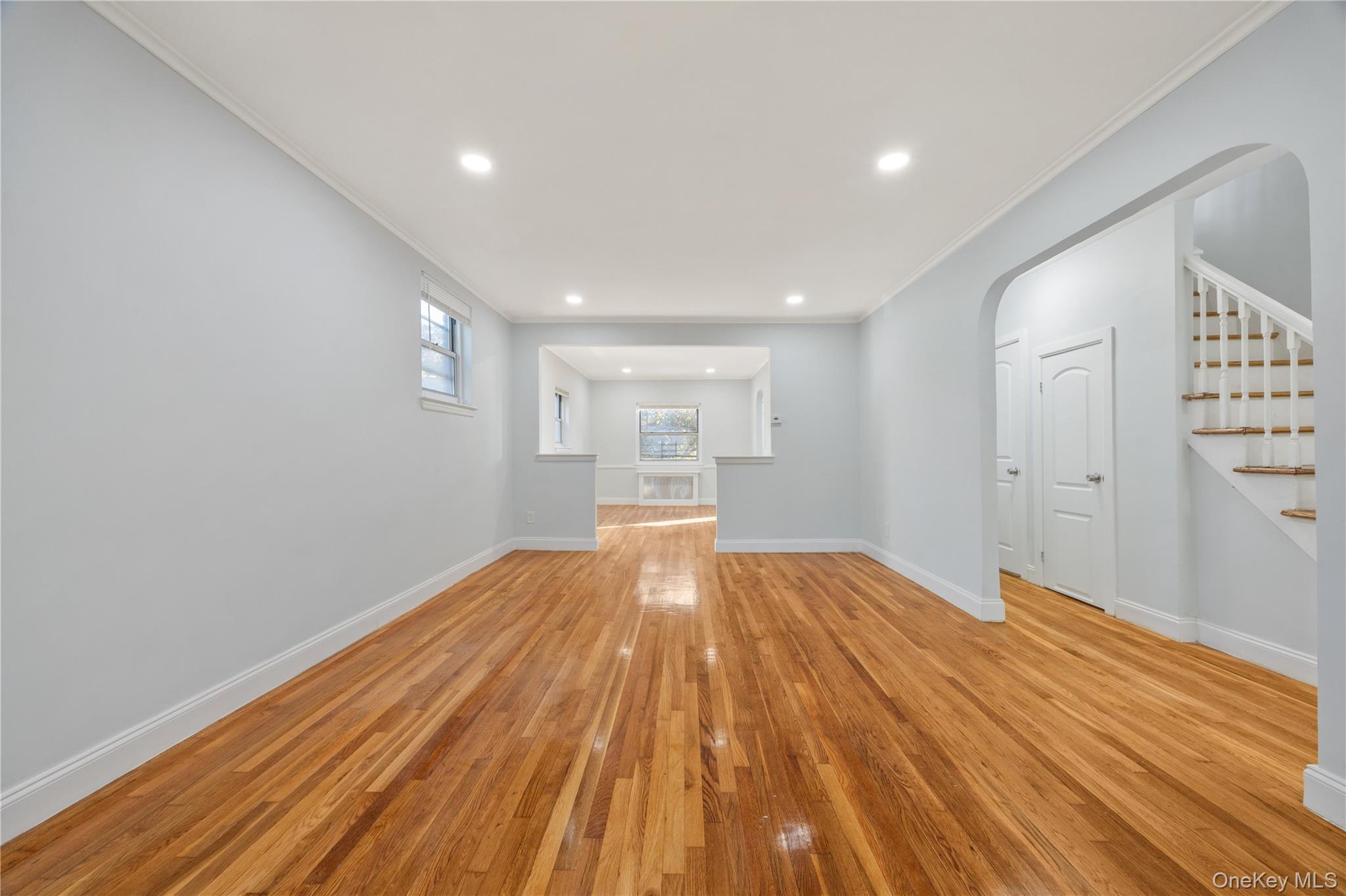 Single Family 214th Bronx, NY 10469, MLS-915746-9