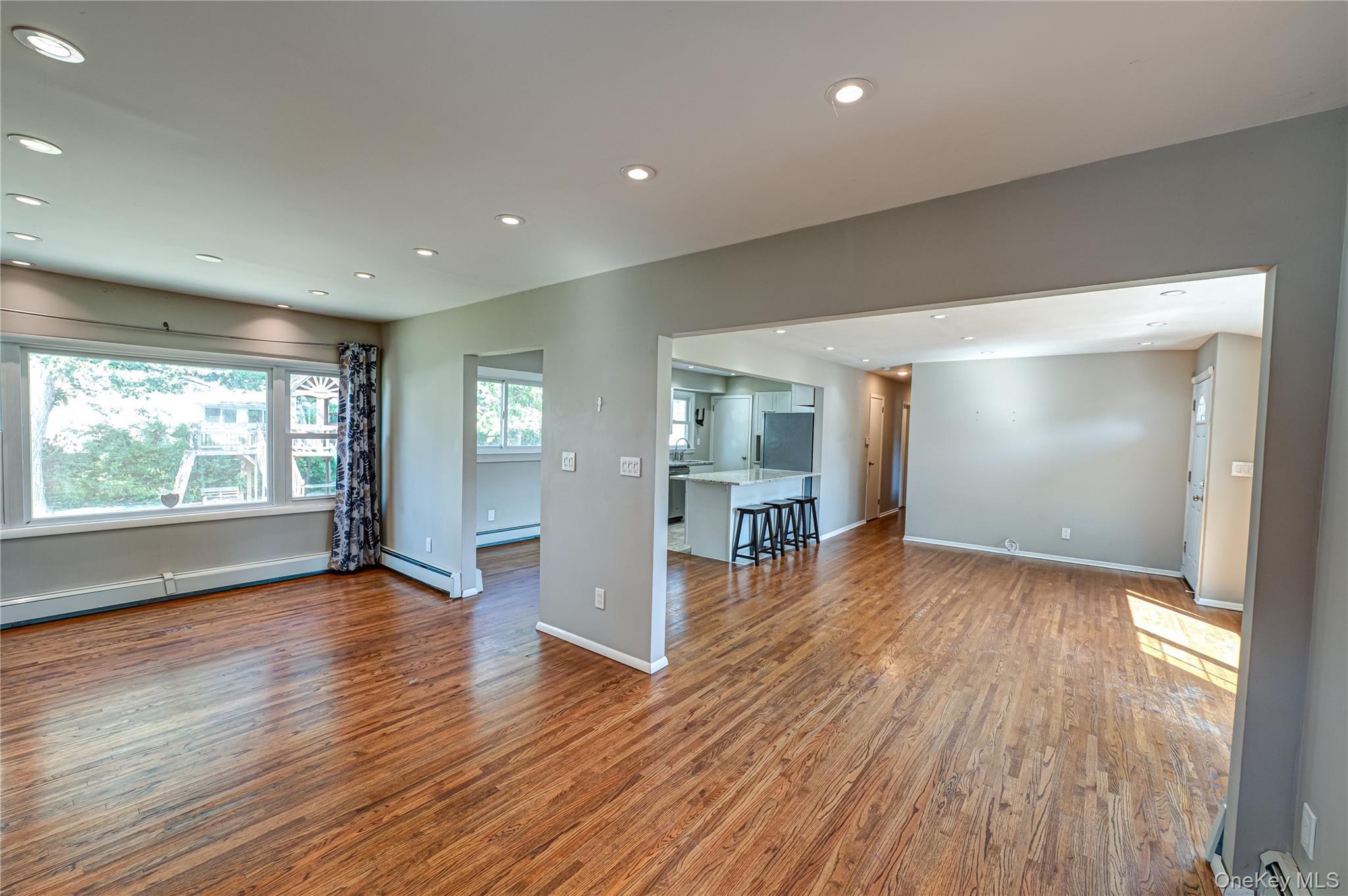 Single Family Adams Suffolk County, NY 11795, MLS-915759-4