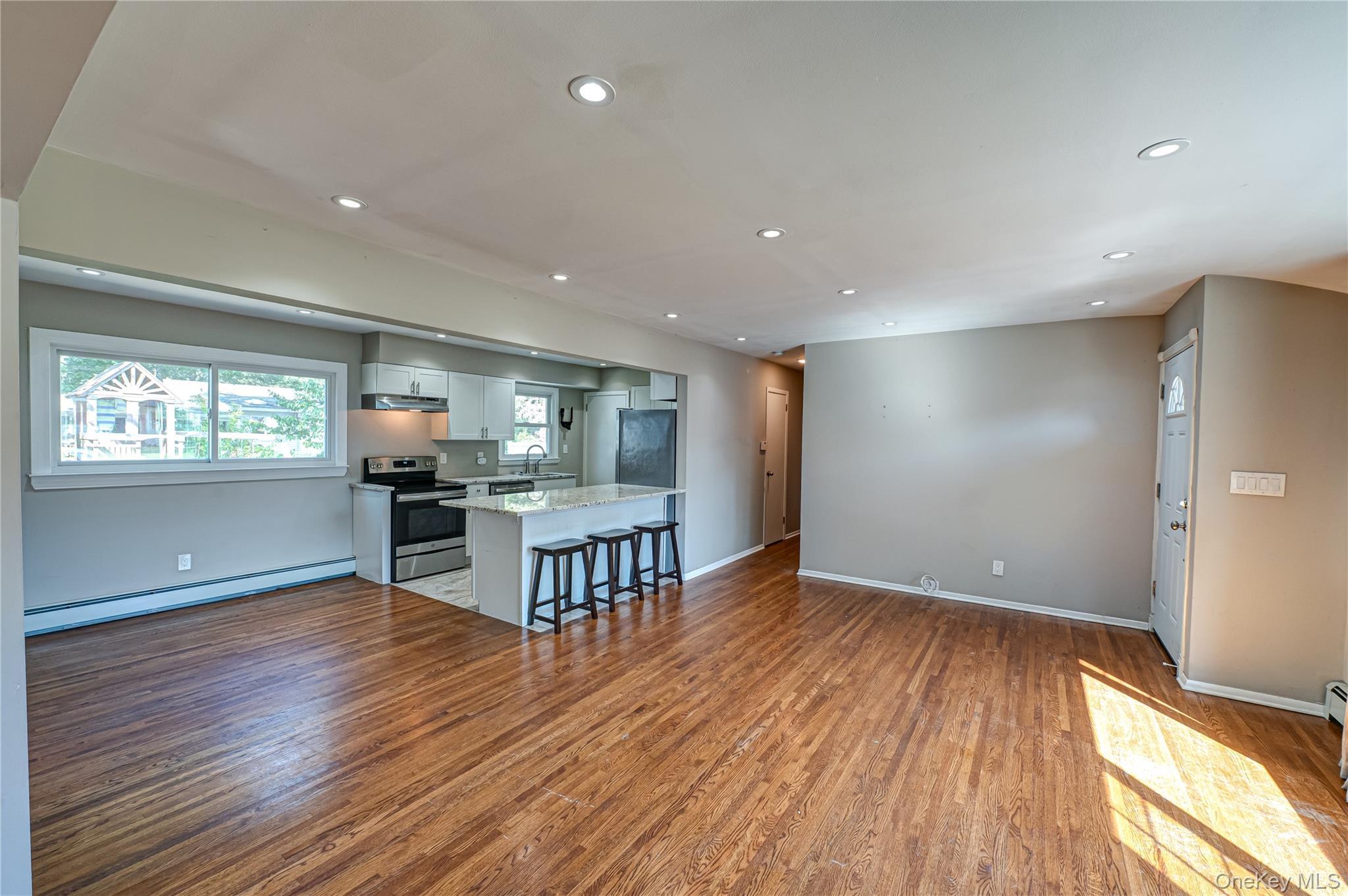 Single Family Adams Suffolk County, NY 11795, MLS-915759-8