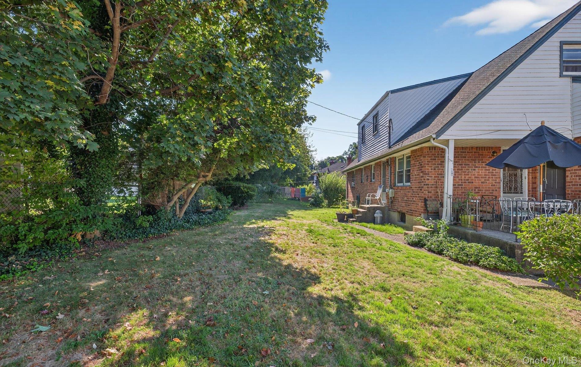 Single Family Sudbury  Nassau County, NY 11590, MLS-915760-22