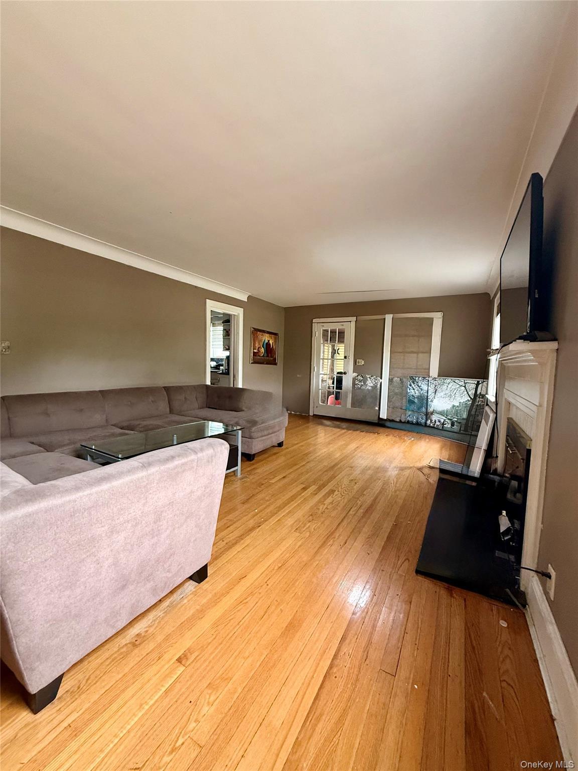 Single Family New York  Nassau County, NY 11520, MLS-915771-3