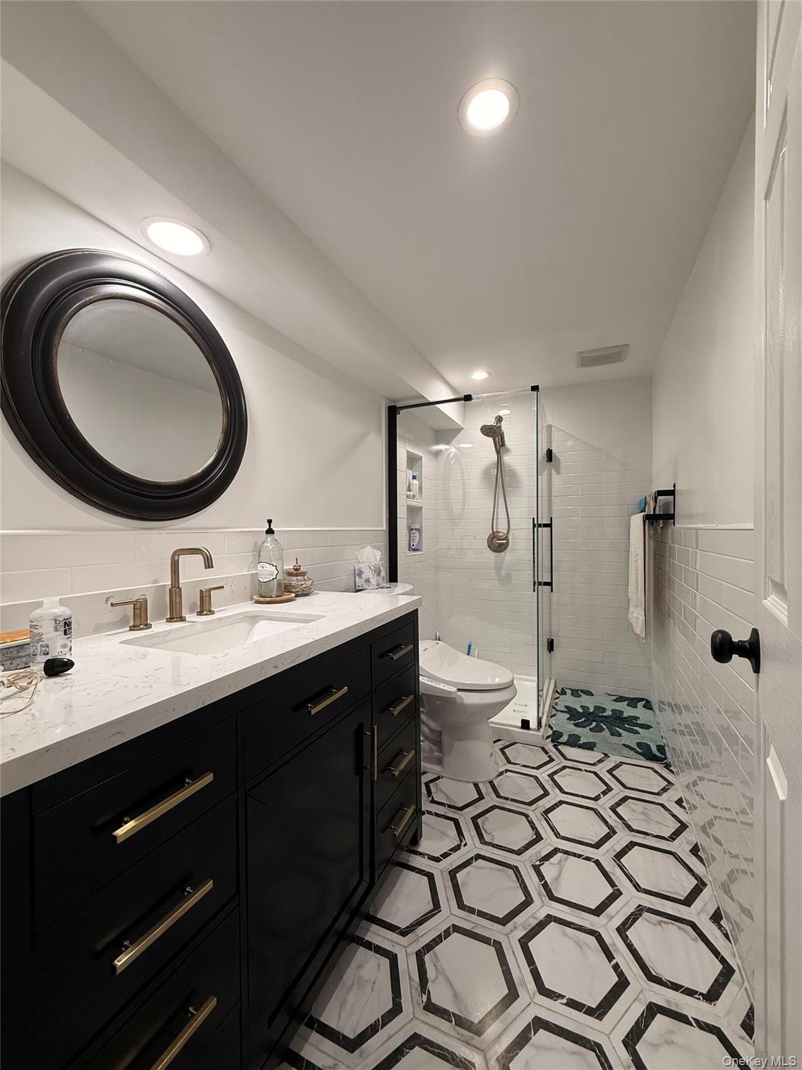 Single Family New York  Nassau County, NY 11520, MLS-915771-5