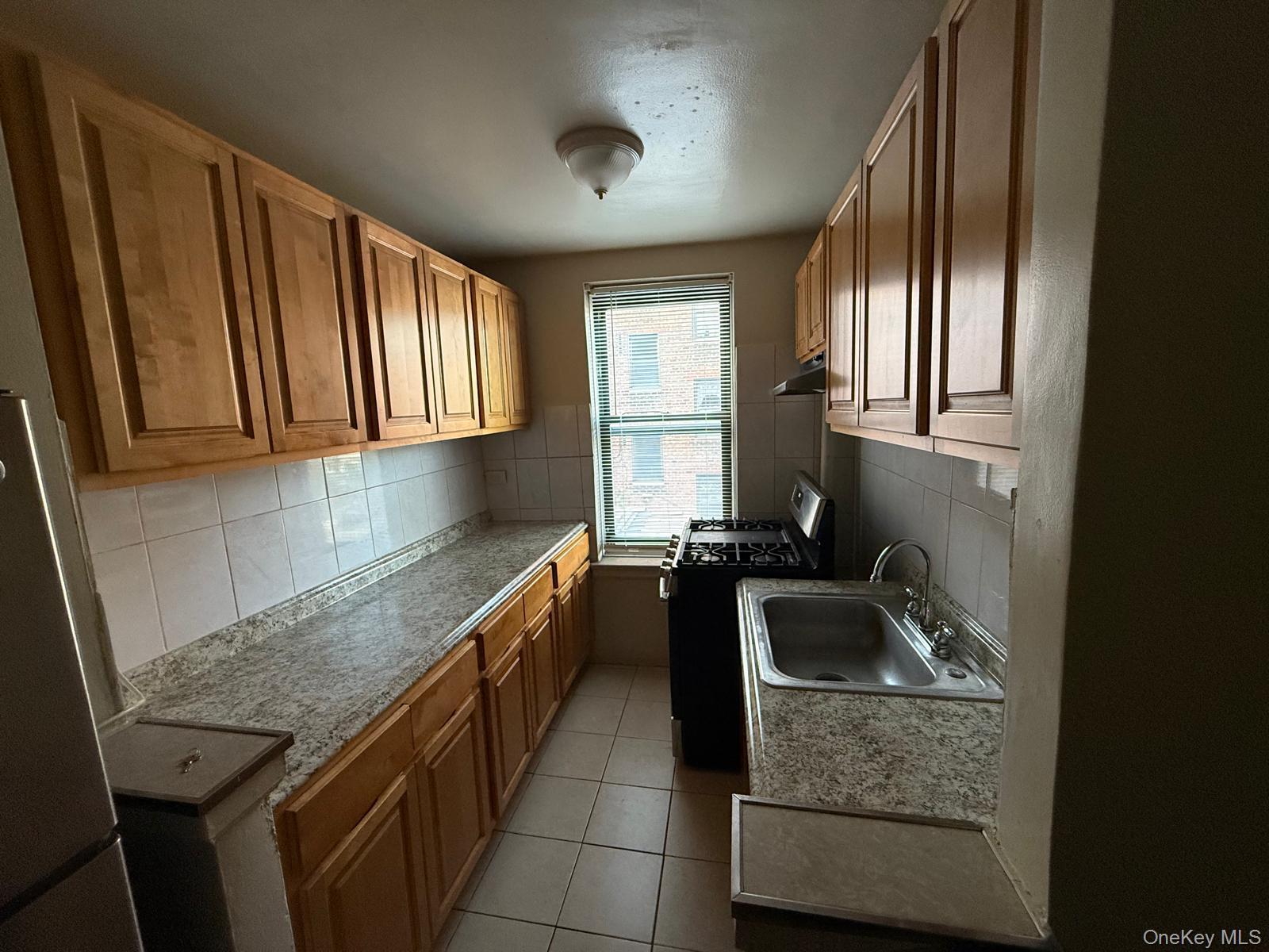 Coop Barker Ave Bronx, NY 10467, MLS-915787-8