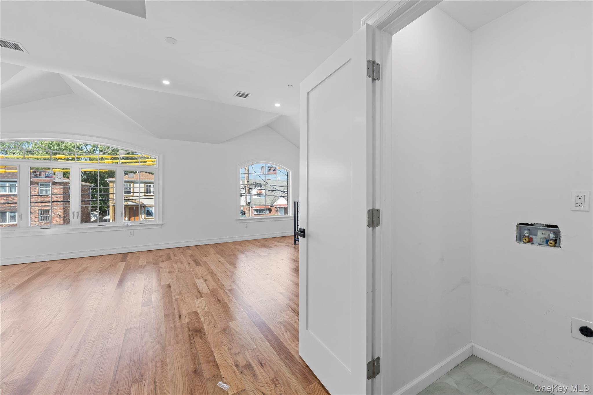 Single Family 147  Queens, NY 11422, MLS-915829-16