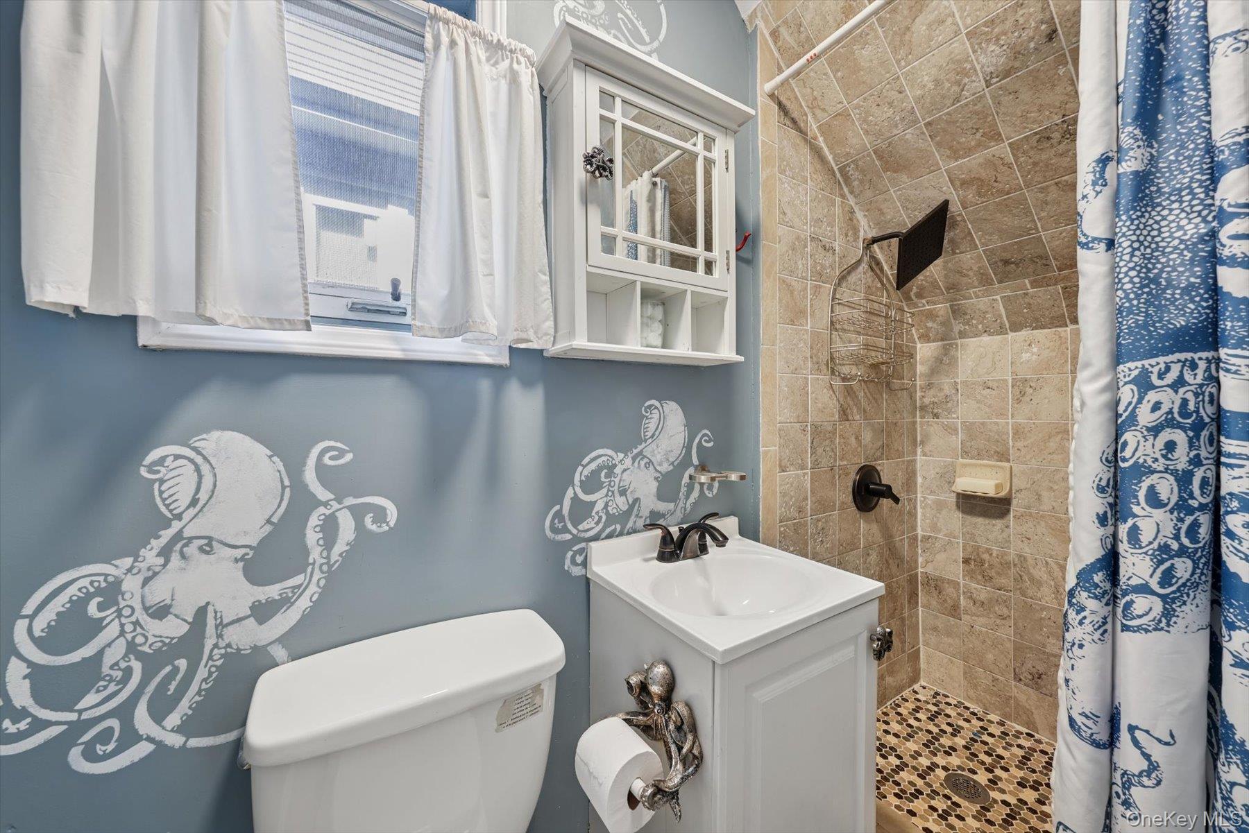 Single Family Hennessy  Bronx, NY 10453, MLS-915833-3
