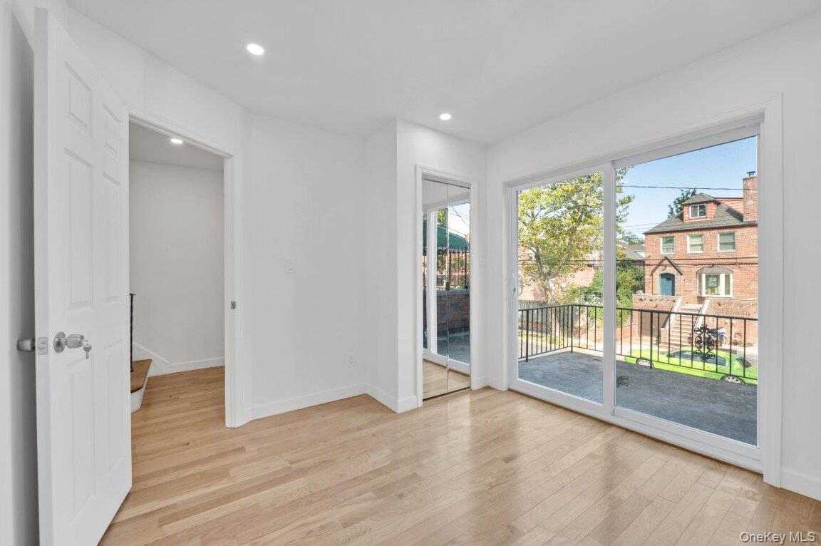 Single Family Lurting  Bronx, NY 10469, MLS-915852-15