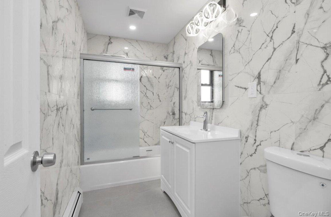 Single Family Lurting  Bronx, NY 10469, MLS-915852-16