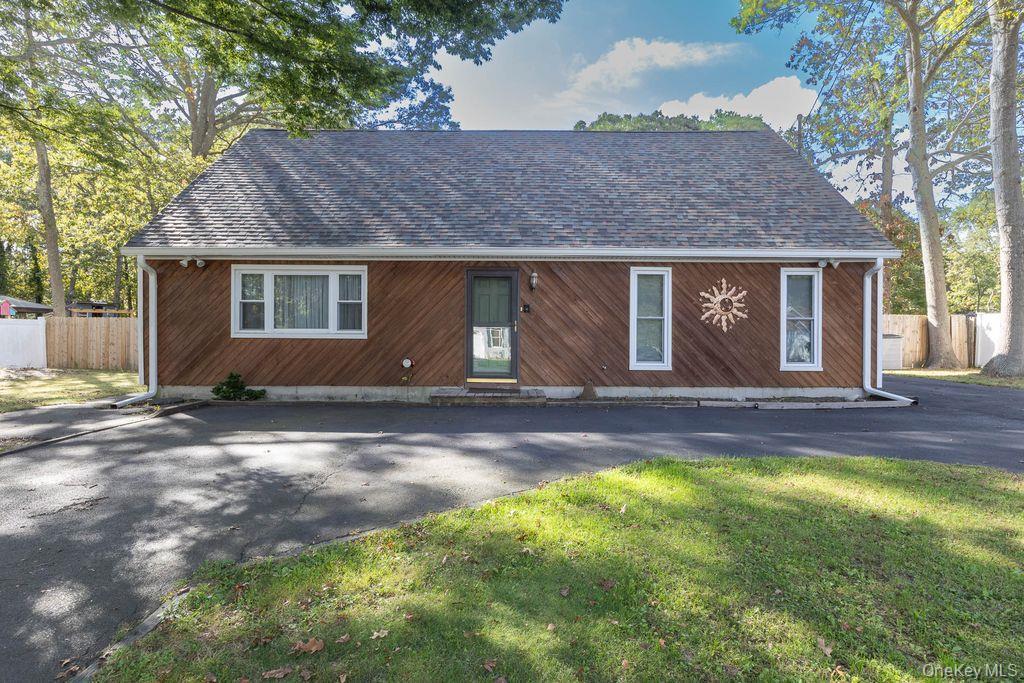 Single Family Sleepy Hollow  Suffolk County, NY 11967, MLS-915866-3