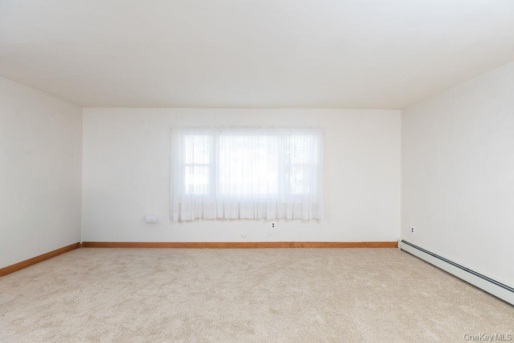 Single Family Sleepy Hollow  Suffolk County, NY 11967, MLS-915866-8