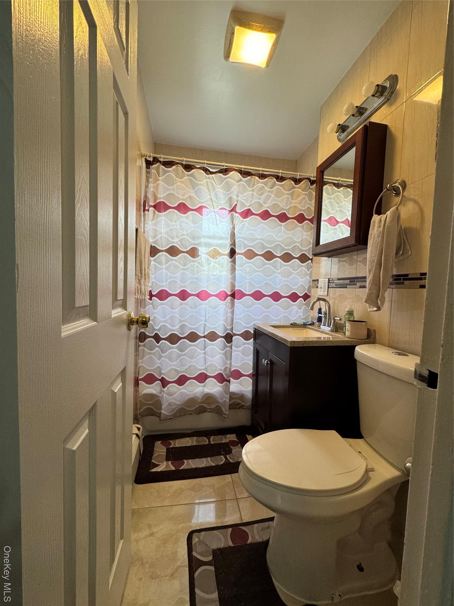 Single Family E 230th Street  Bronx, NY 10466, MLS-915871-16