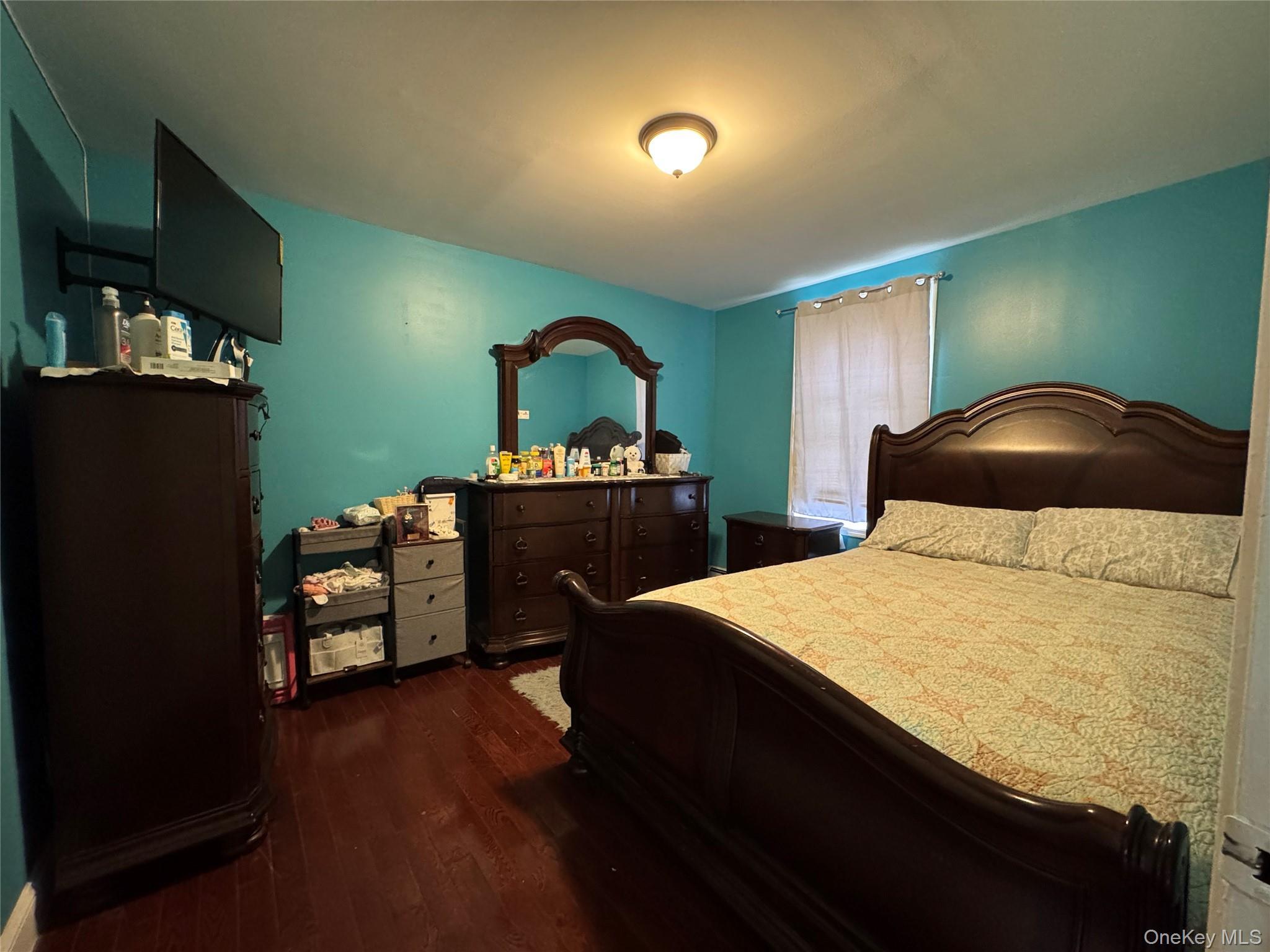 Single Family E 230th Street  Bronx, NY 10466, MLS-915871-22