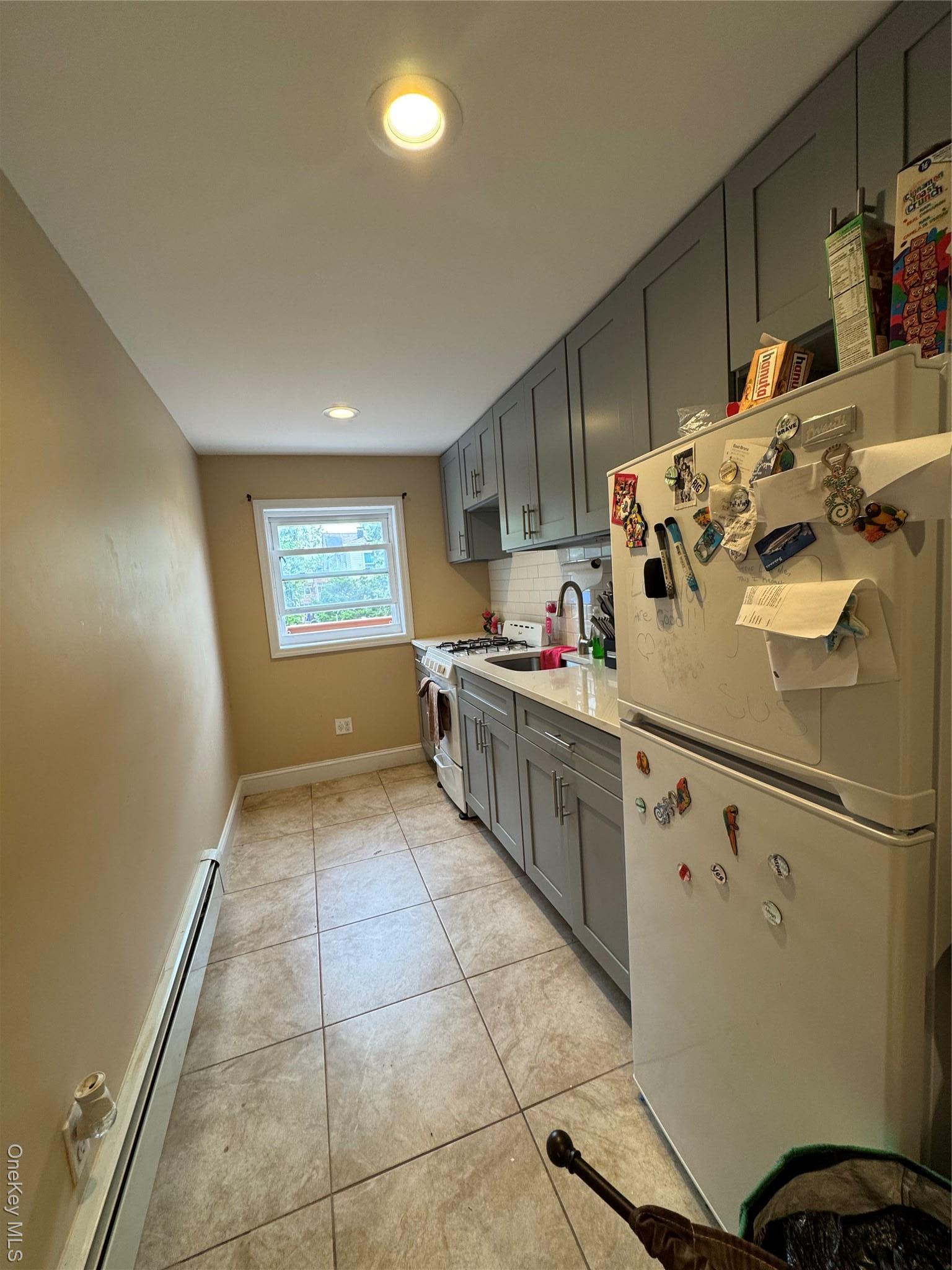 Single Family E 230th Street  Bronx, NY 10466, MLS-915871-27