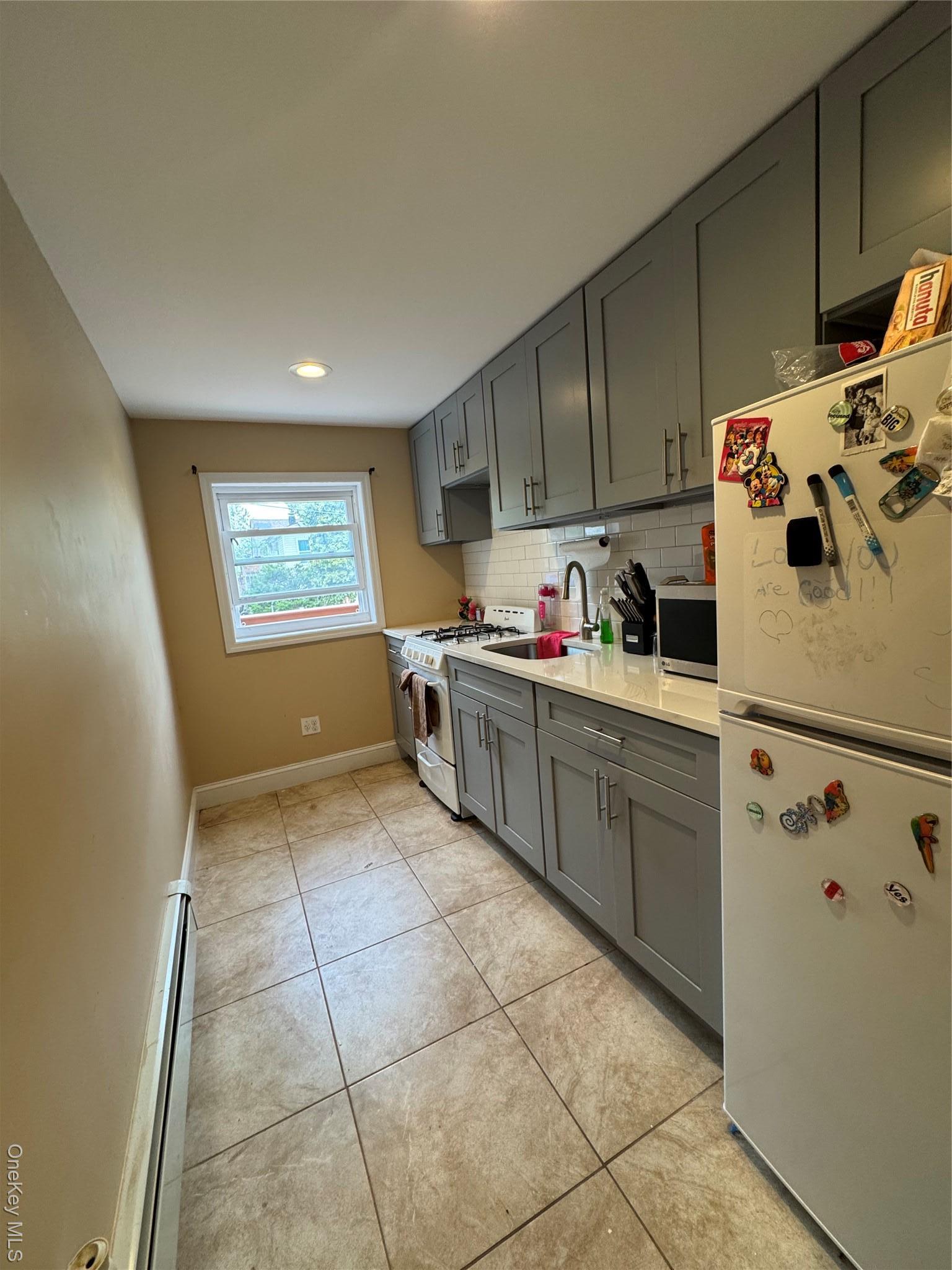 Single Family E 230th Street  Bronx, NY 10466, MLS-915871-28